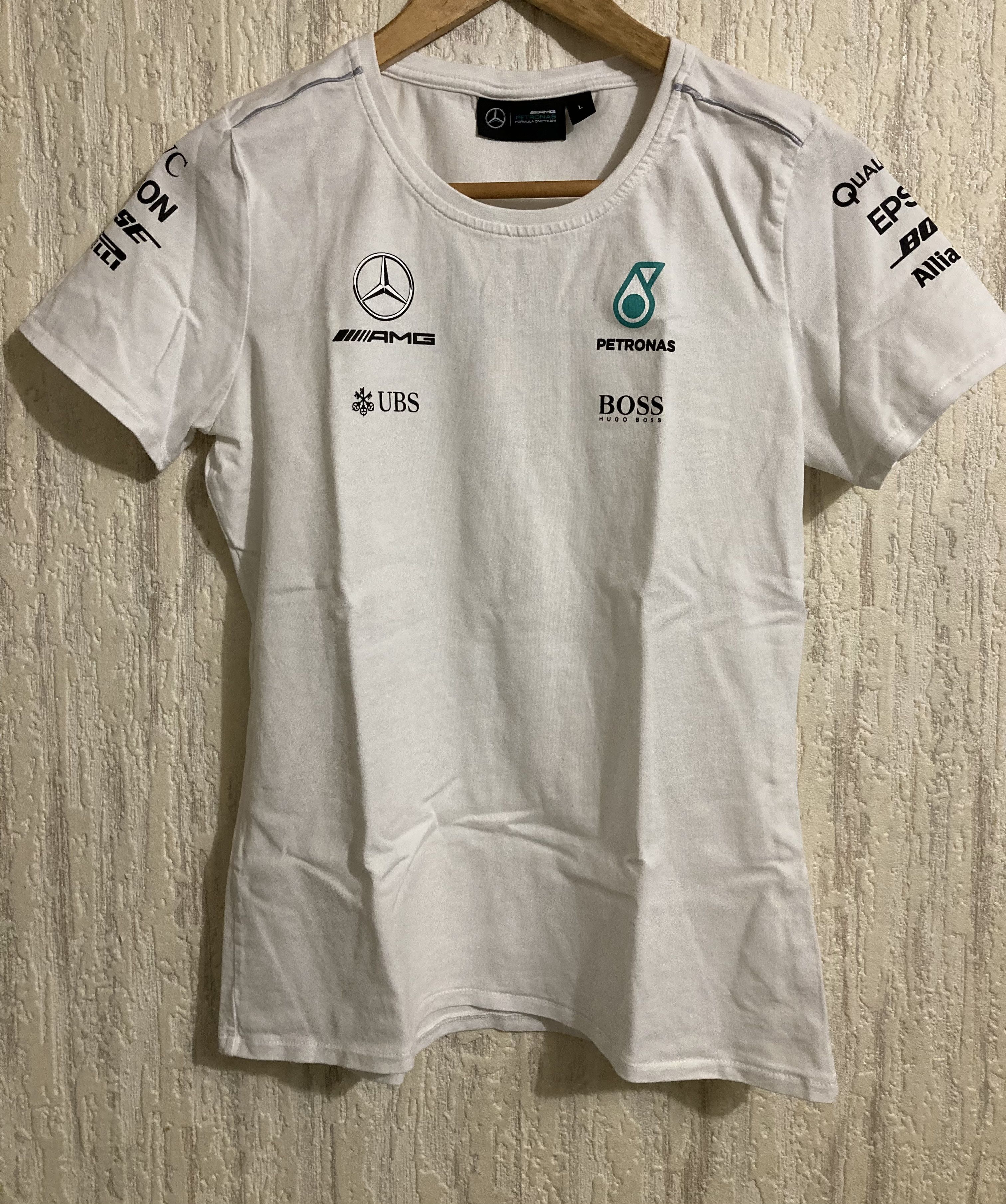 Mercedes-Benz Mercedes AMG F1 Team Hugo Boss Tee Lewis Hamilton Valtteri. Size M / US 6-8 / IT 42-44 - 1 Thumbnail