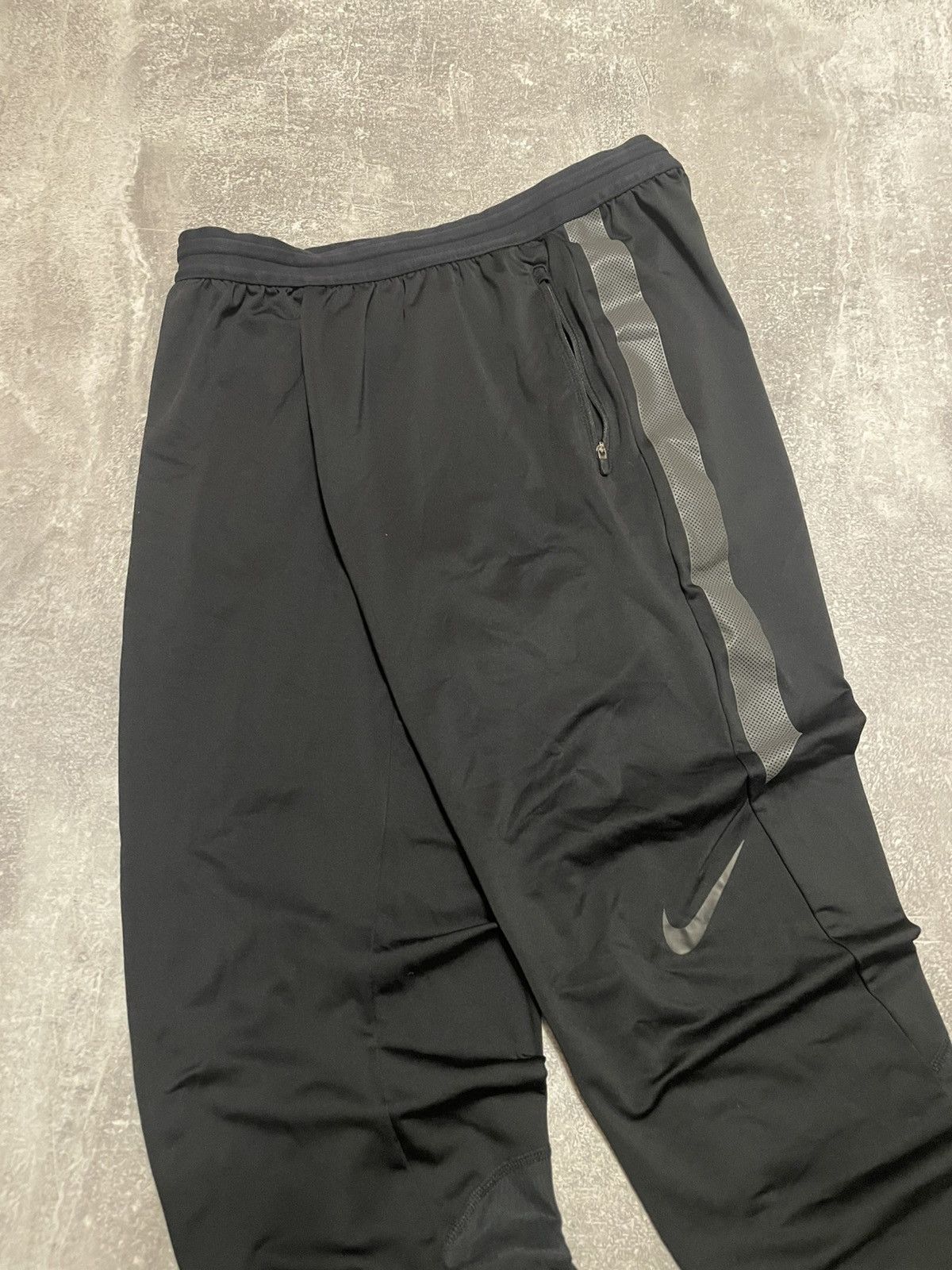 Nike Vintage Nike Dri- Fit Swoosh Logo Black Pants Size L Size US 34 / EU 50 - 2 Thumbnail