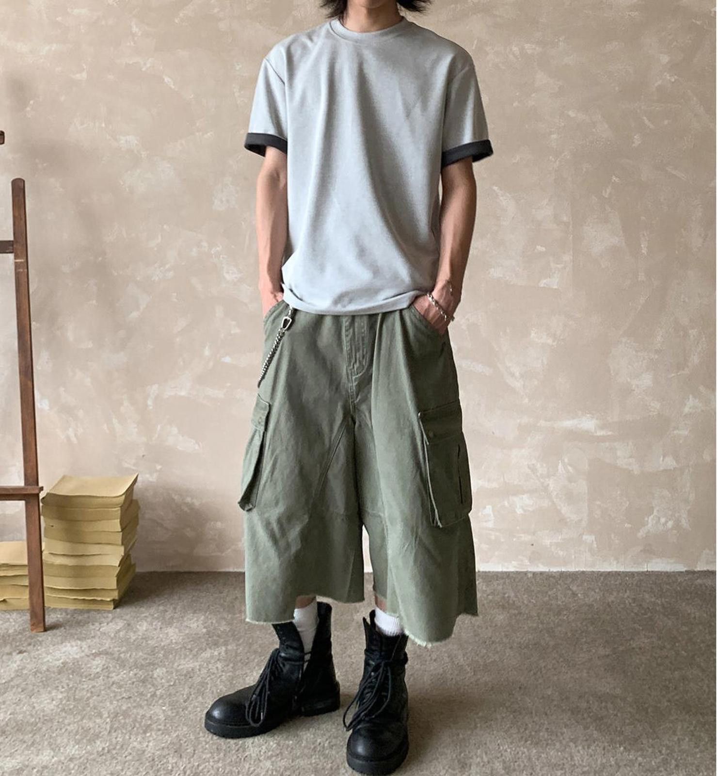Other Green Multi-Pocket Cotton Cargo Shorts Size US 32 / EU 48 - 1 Thumbnail
