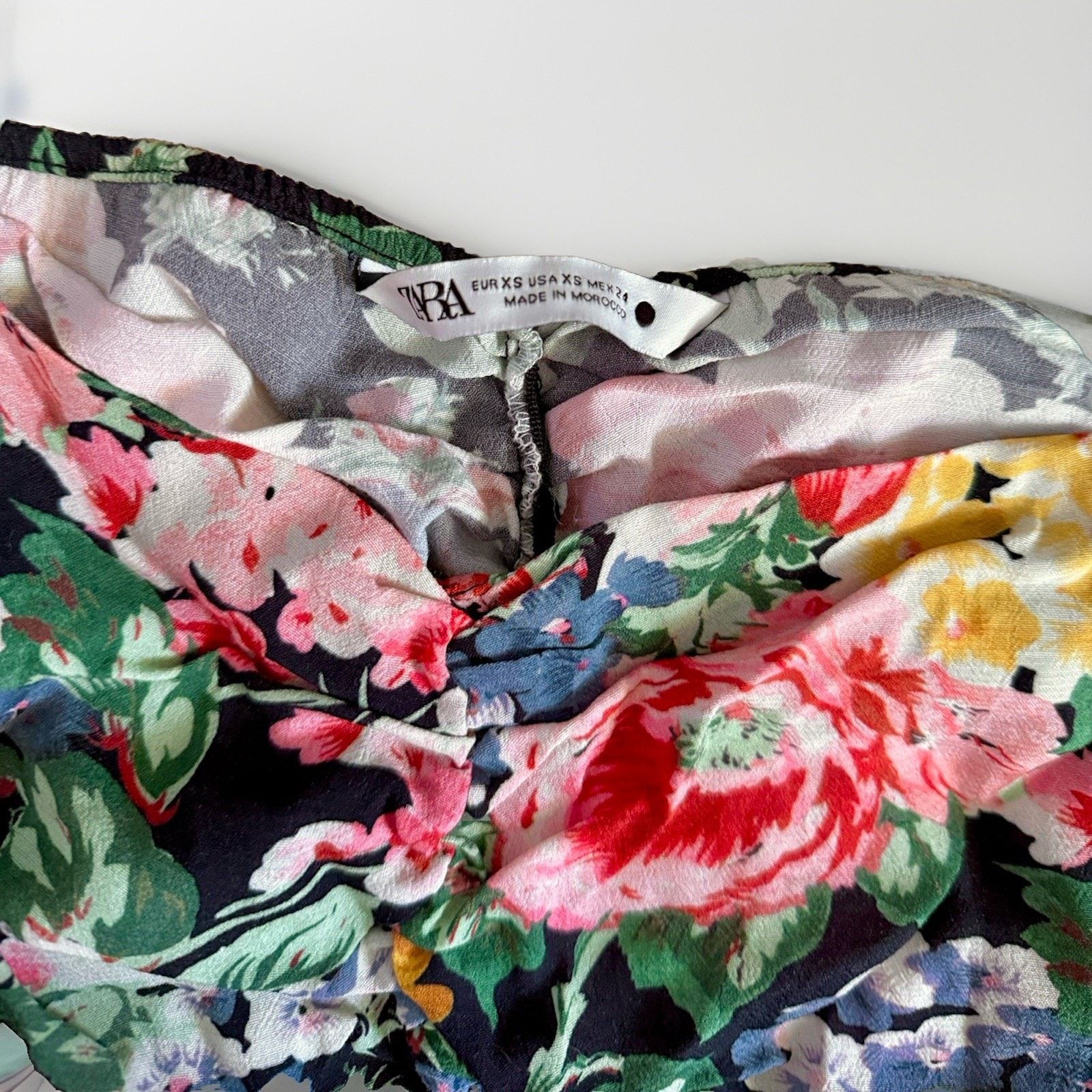 Zara Zara Women Black Floral 3/4 Sleeve Crop Blouse Top Size XS Size XS / US 0-2 / IT 36-38 - 2 Thumbnail