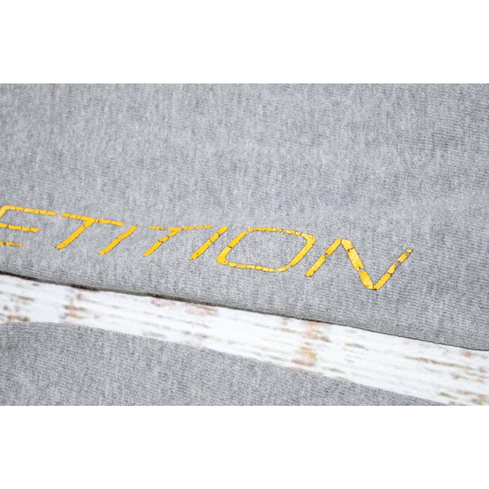 Nautica VINTAGE Nautica COMPETITION USA CREWNECK LONG SLEEVE SHIRT TEE MENS L Gray Cotton Jersey Heavyweight YACHT Logo 90s USA Sailboat Fishing Size US L / EU 52-54 / 3 - 4 Thumbnail
