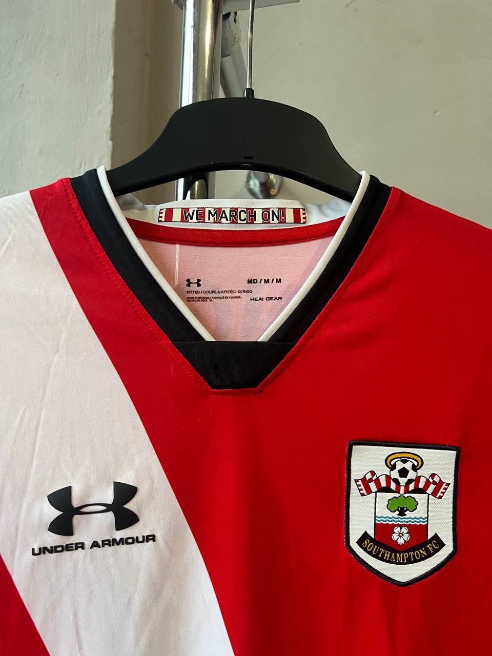 Under Armour 2020/21 SOUTHAMPTON #9 INGS HOME SOCCER JERSEY SHIRT SIZE M Size US M / EU 48-50 / 2 - 5 Thumbnail