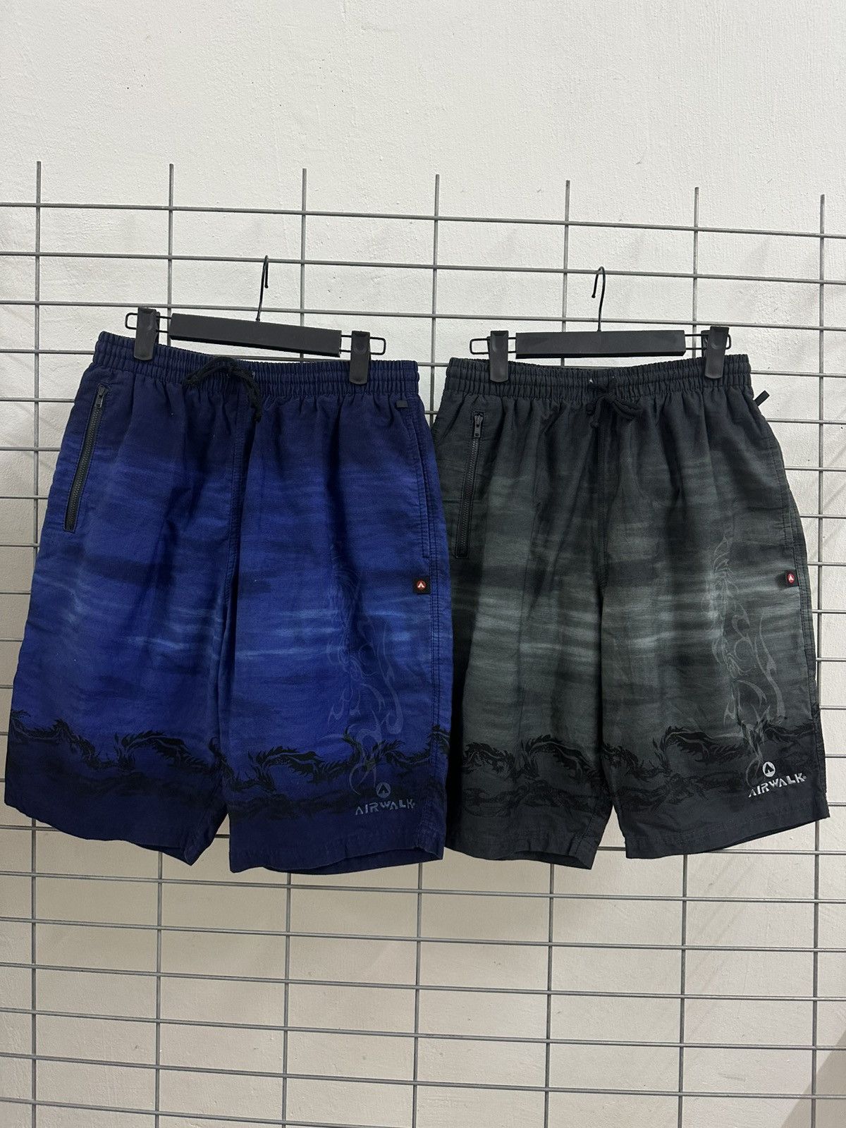 Airwalk Rare Beautiful Vintage Airwalk Dragon Sukajan Style Shorts Size US 32 / EU 48 - 1 Thumbnail