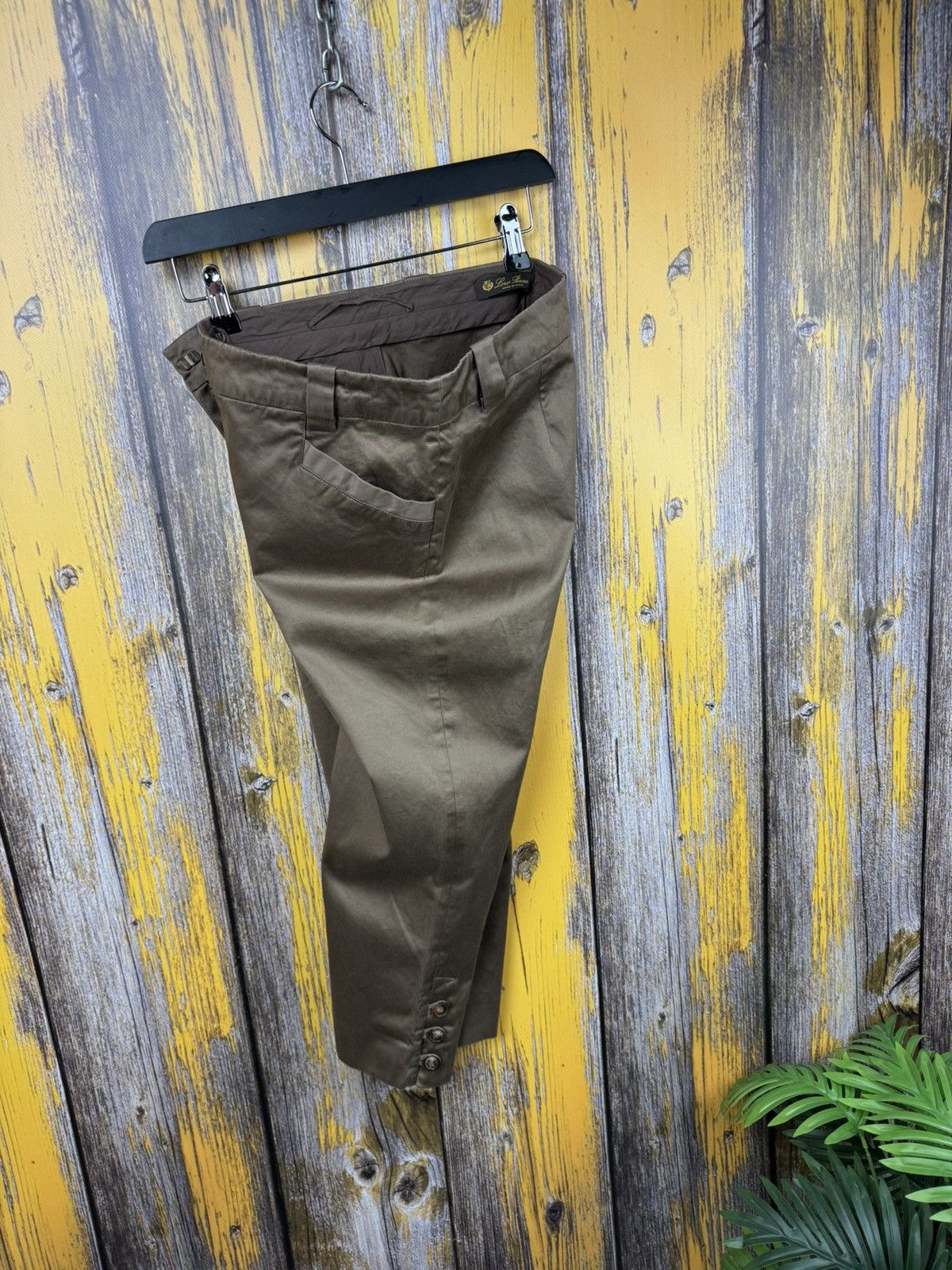 Loro Piana Capri Loro Piana Vintage with buttons at the bottom Size 28" / US 6 / IT 42 - 10 Thumbnail