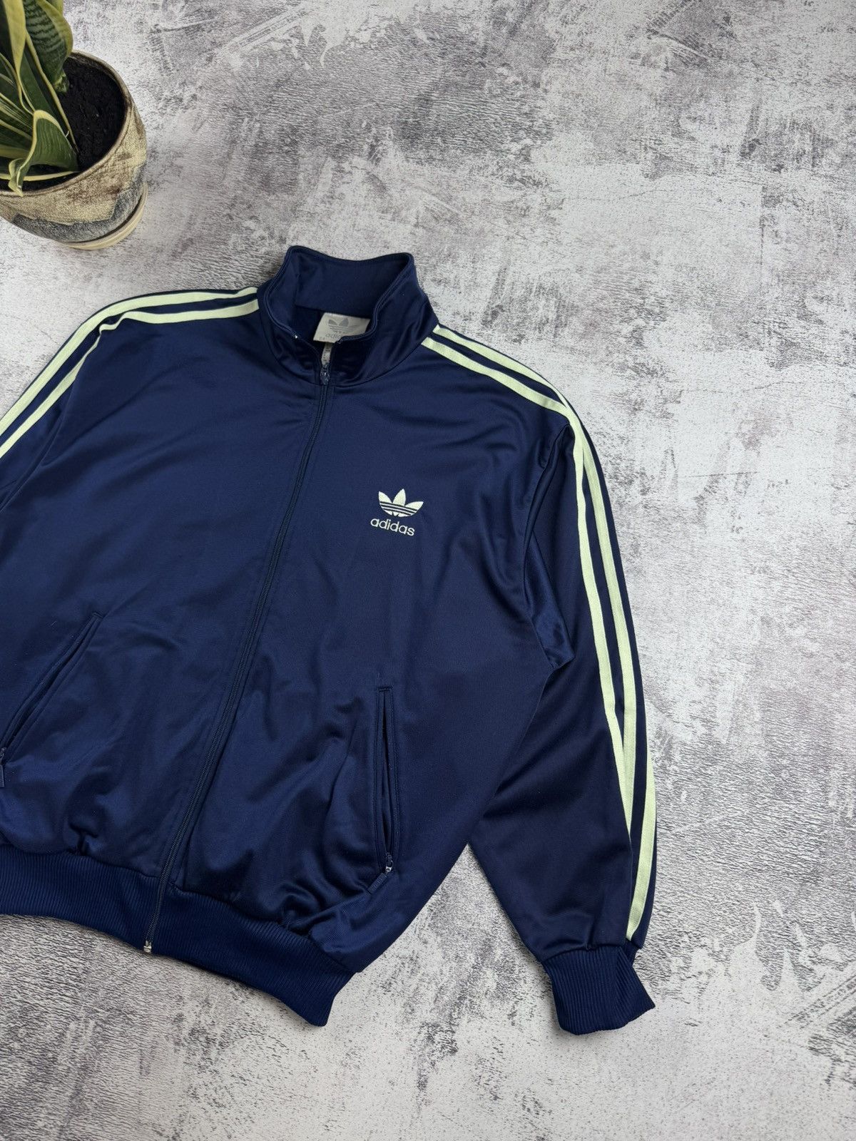 Adidas Adidas Original Y2K Hype Logo Track Activewear Light Jacket Size US S / EU 44-46 / 1 - 4 Thumbnail