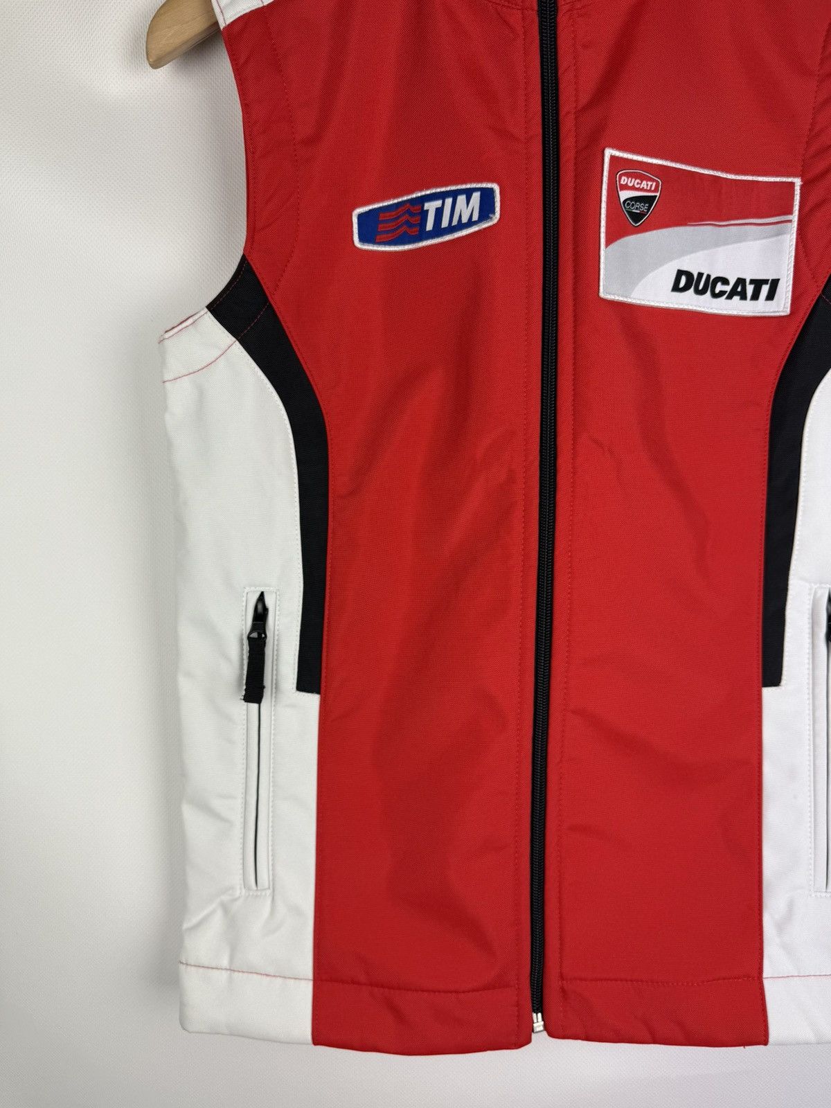 Ducati Ducati Corse Men’s Soft shell Racing Vest Waistcoat Size Xs Size US XS / EU 42 / 0 - 7 Thumbnail