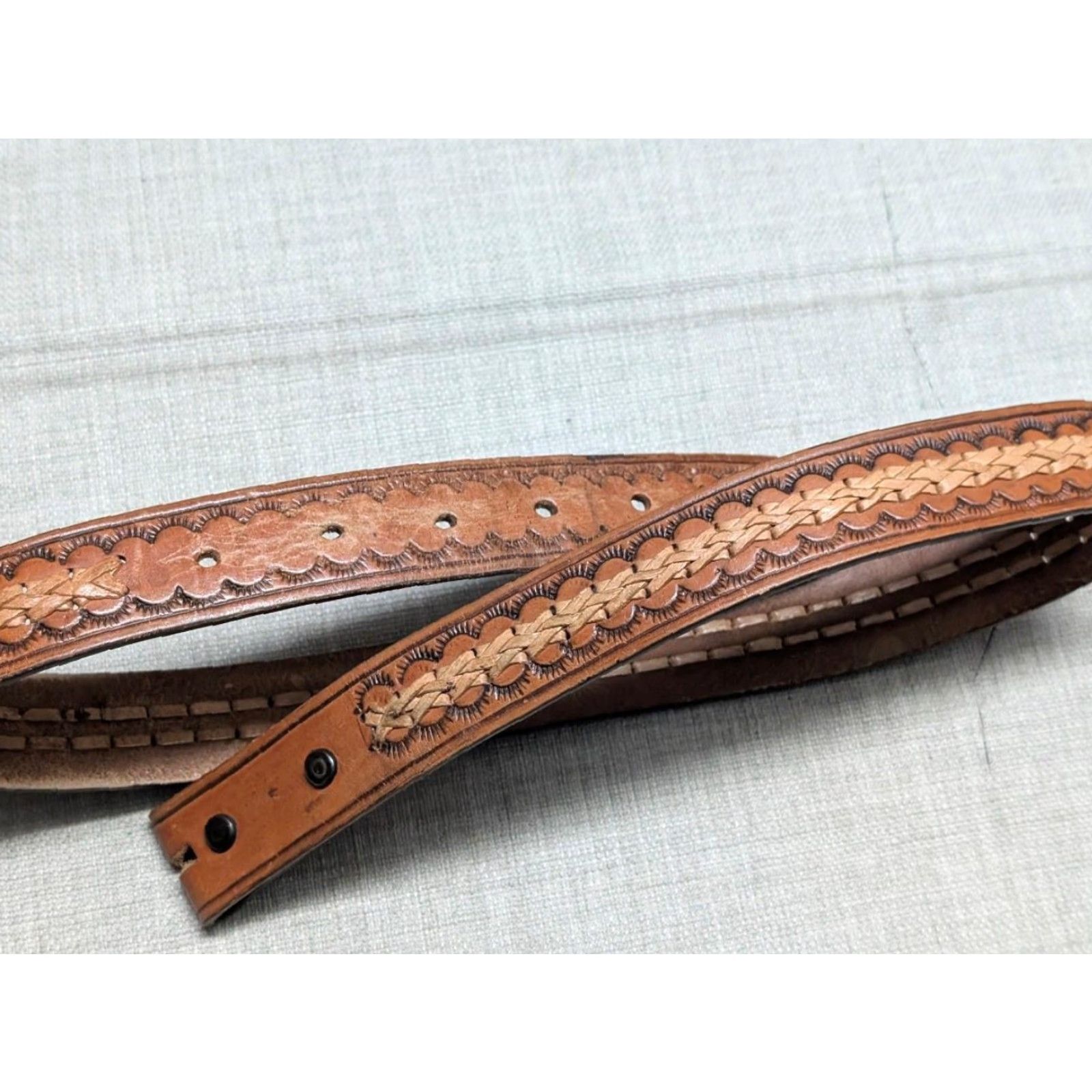 Vintage VINTAGE handcrafted western belt for Men 34 brown cowhide leather Tooled Braided buckle belt 1-3/8" width Size 34 - 4 Thumbnail