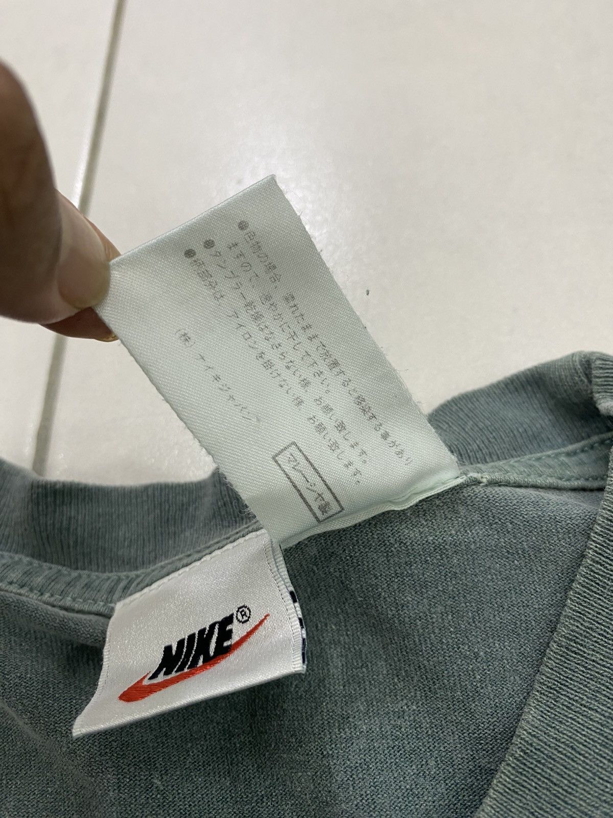 Nike × Vintage Vtg 90s Nike swoosh big logo oversize shirt Size US L / EU 52-54 / 3 - 13 Thumbnail