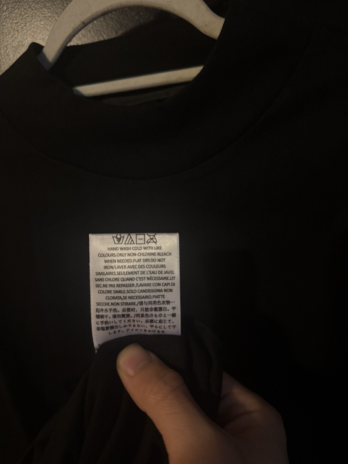 Essentials Essential jet black size L fits 2xl Size US L / EU 52-54 / 3 - 7 Thumbnail