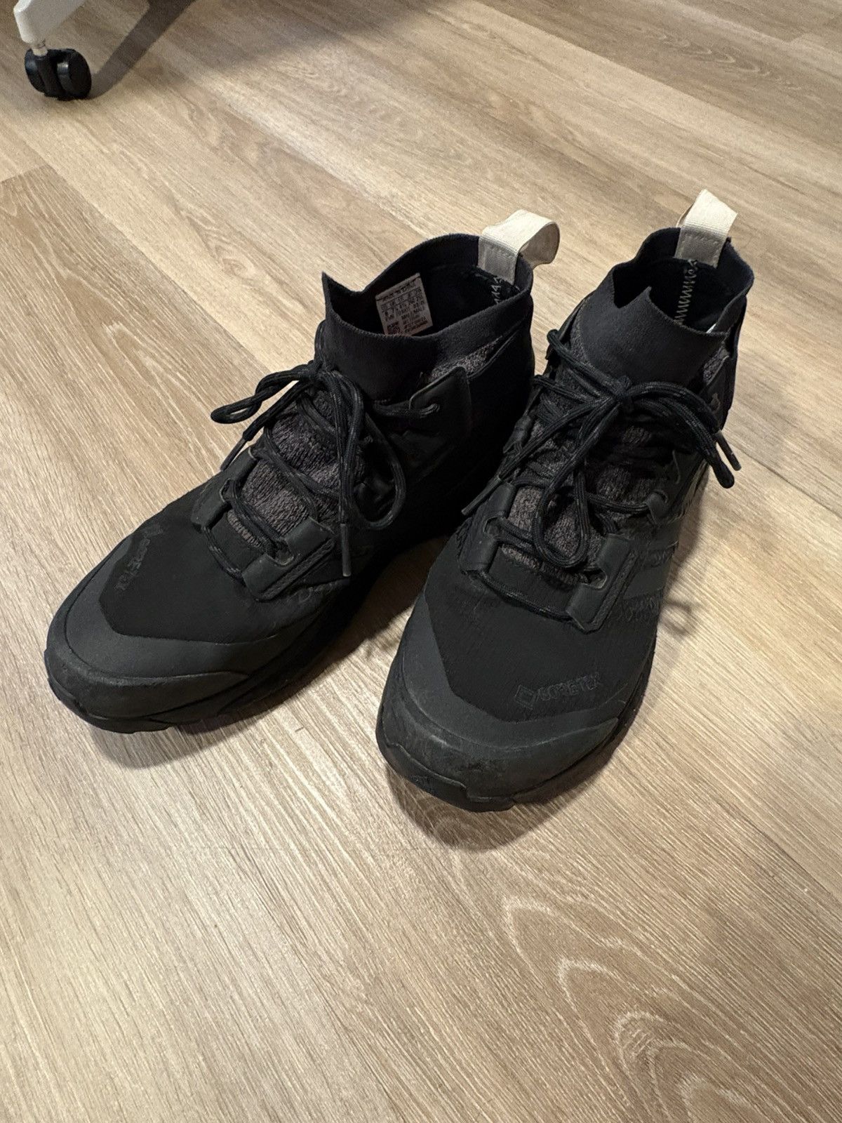 Adidas Adidas Terrex Free Hiker GORE-TEX HIKING SHOES Black size 8 Size US 8 / EU 41 - 2 Thumbnail