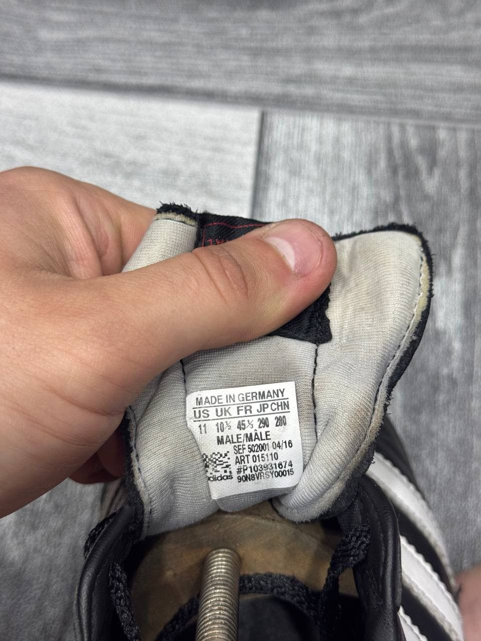 Adidas vintage adidas soccer shoes in good condition size 45 Size US 11.5 / EU 44-45 - 7 Thumbnail