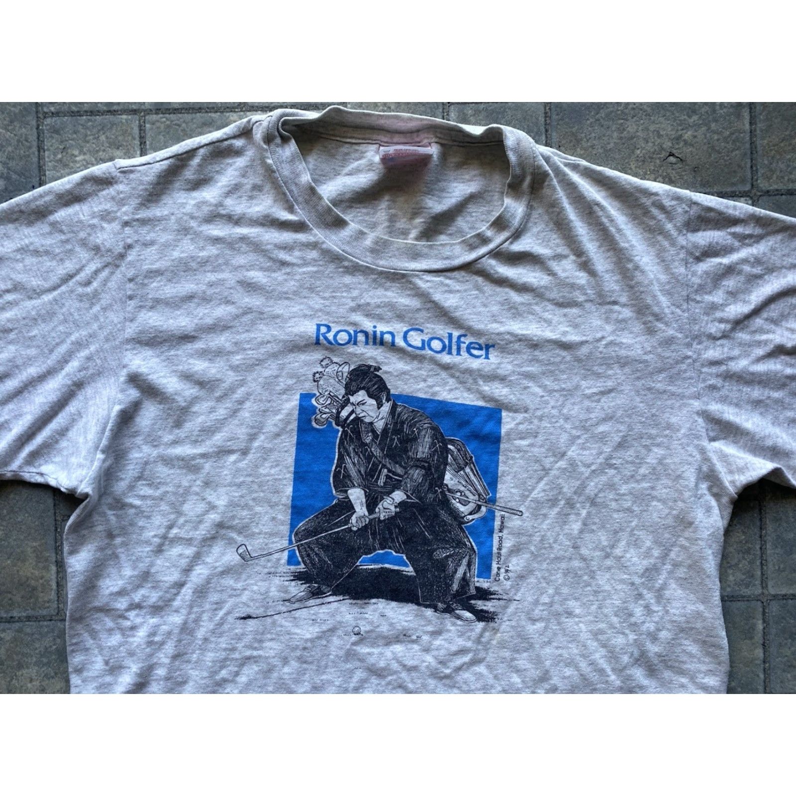 Hanes VINTAGE 1992 Ronin Golfer Samurai Hawaii Shirt Hanes Gray Men’s M Single Stitch T-Shirt 90s Art Sports Mens Size US M / EU 48-50 / 2 - 6 Thumbnail