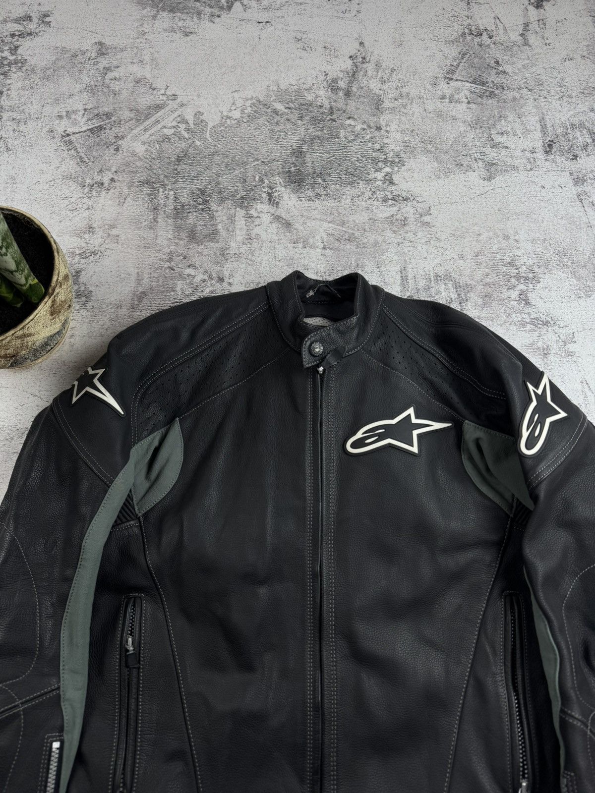 Alpinestars Alpinestars USA 40 EU 50 Men’s Black Motorcycle Racing Leather Zip Jacket Bomber Size US L / EU 52-54 / 3 - 5 Thumbnail