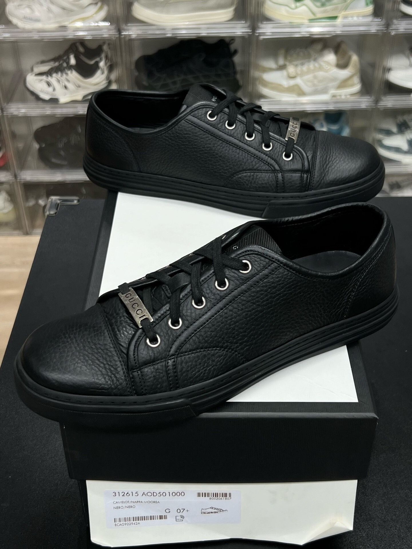 Gucci Black Low-Top Sneakers Size 41.5