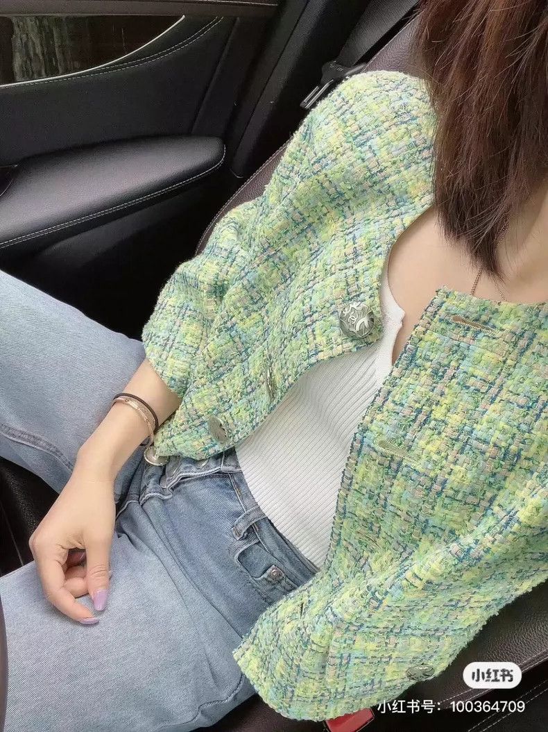 Chanel Chanel 19 Spring and Summer Preview Series Avocado Green J Size XXS / US 00 / IT 34 - 2 Thumbnail