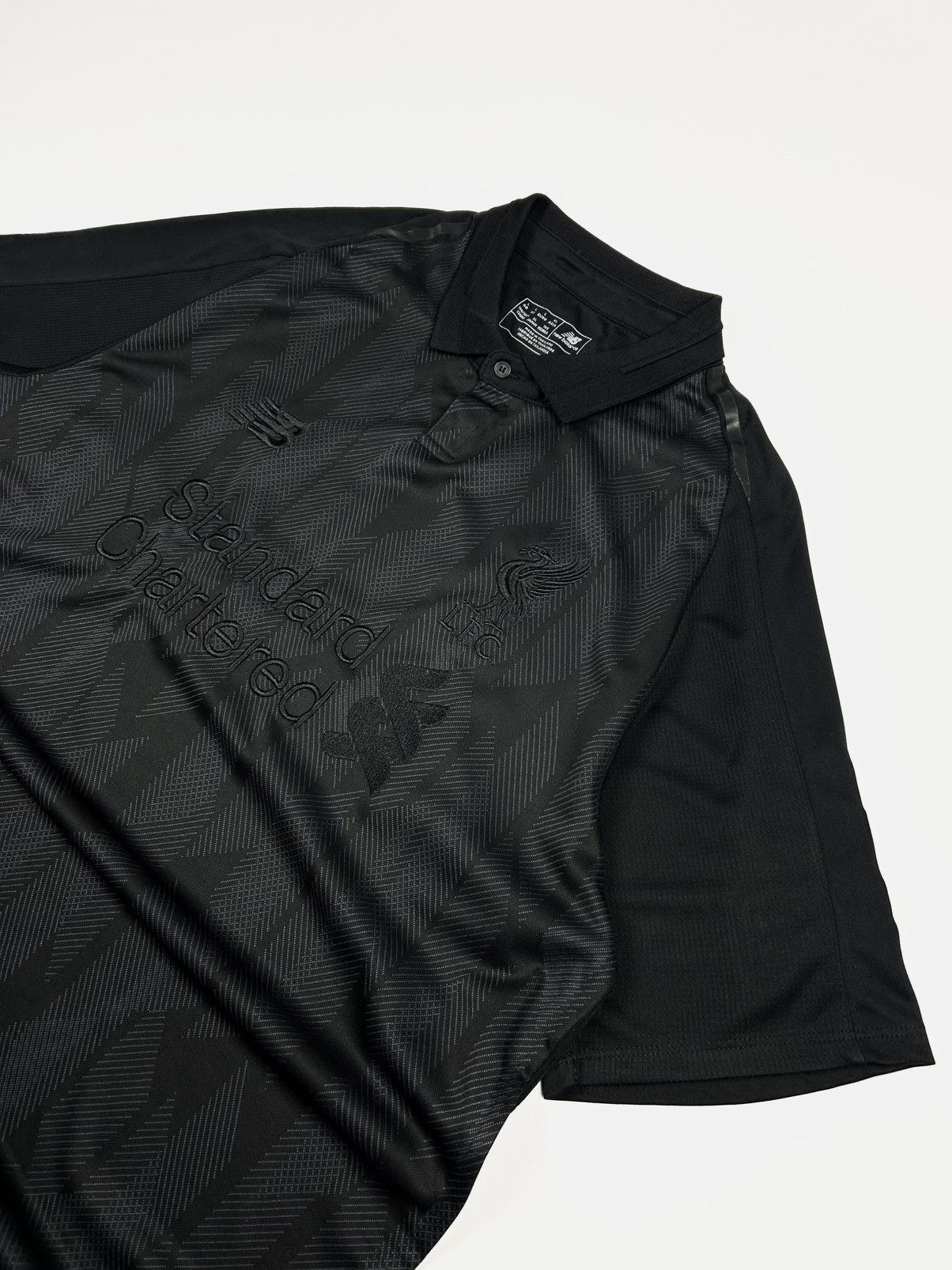 New Balance Limited Edition New Balance Liverpool FC Blackout Jersey Size US L / EU 52-54 / 3 - 6 Thumbnail