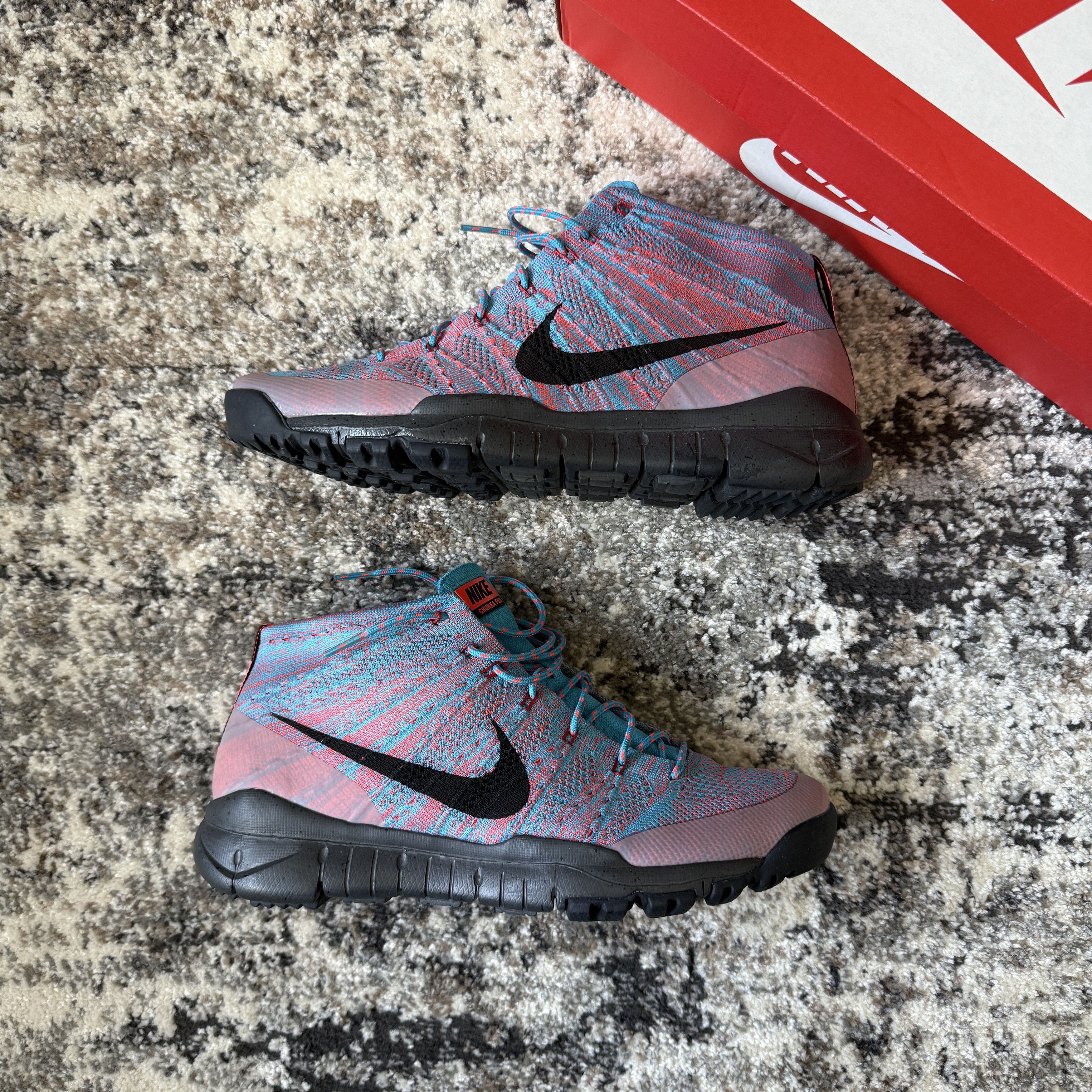 Nike Flyknit Trainer Chukka SFB Size US 10 / EU 43 - 1 Thumbnail