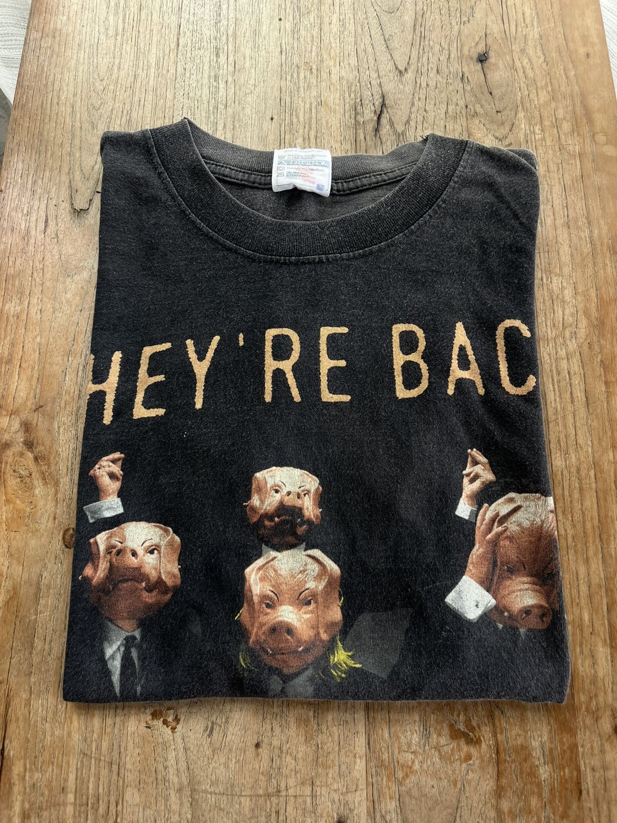Band Tees × Vintage Vtg Motley Crue They’re Back! 1997’s ( Make Size XL to L ) Size US L / EU 52-54 / 3 - 1 Thumbnail