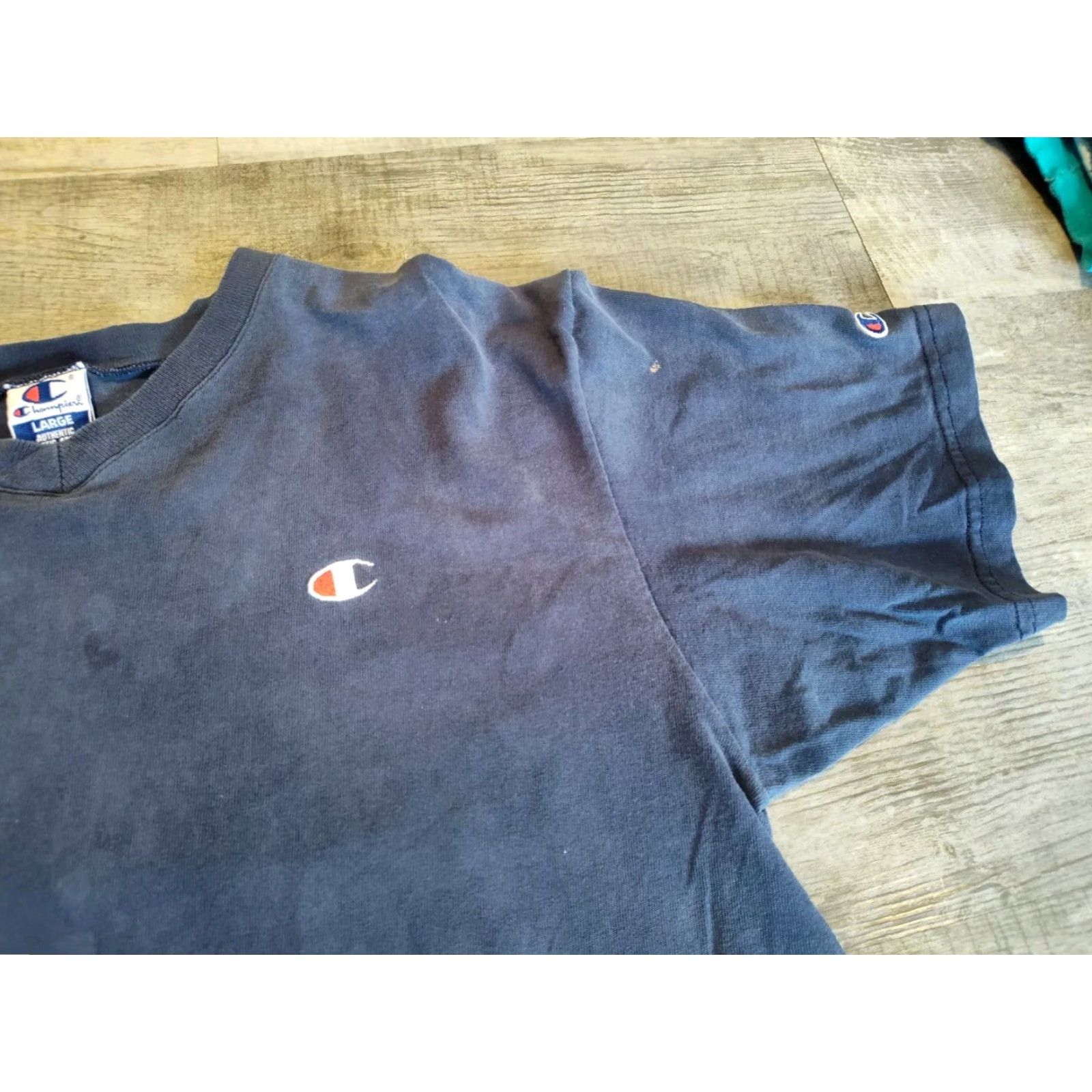 Champion VINTAGE Champion T-Shirt Blue V-Neck Logo Short Sleeve Men L 90s Bleached USA Made Size US L / EU 52-54 / 3 - 4 Thumbnail