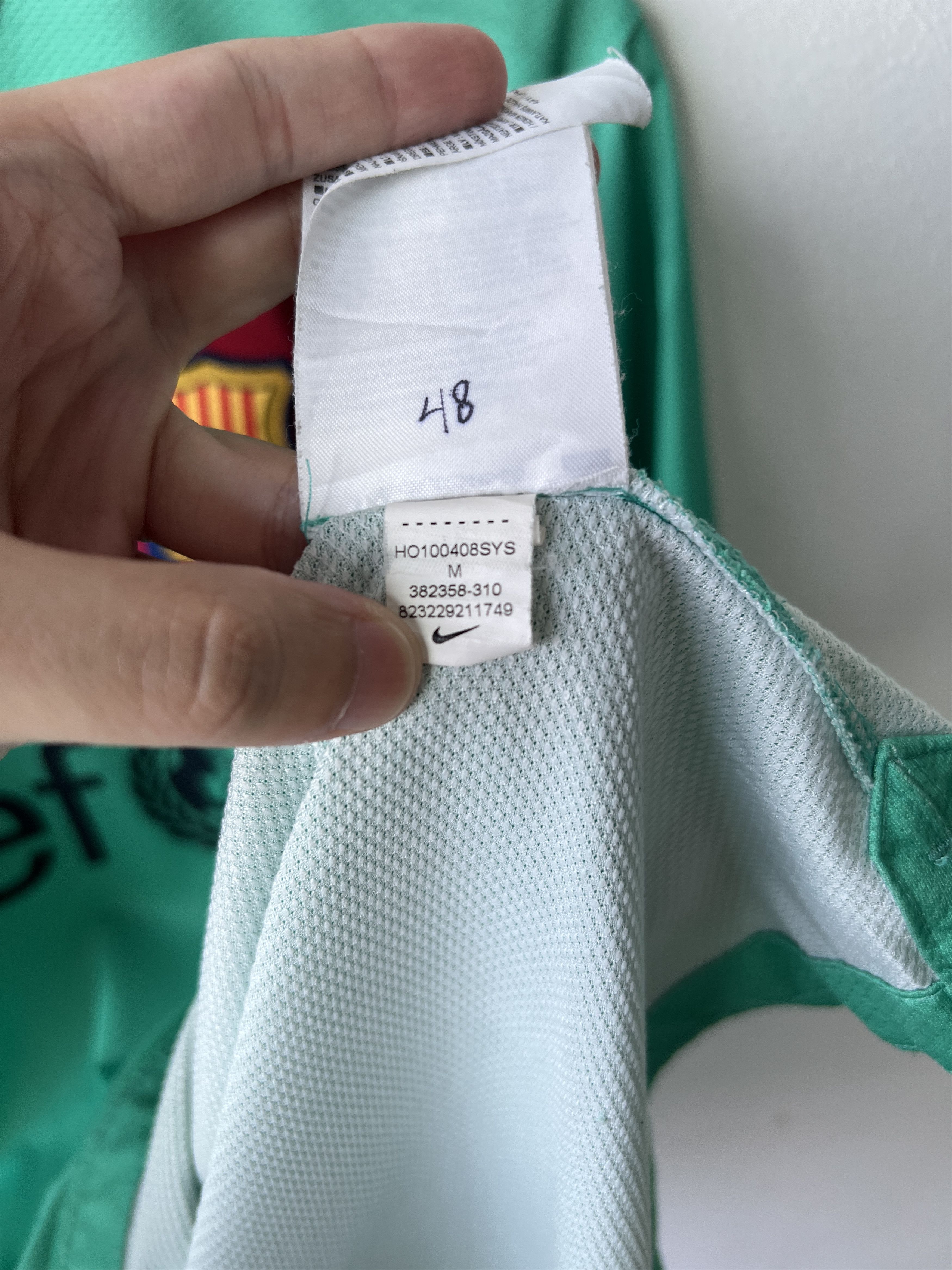 Nike (M) Barcelona 2010-12 Away Kit Messi #10 Size US M / EU 48-50 / 2 - 4 Thumbnail