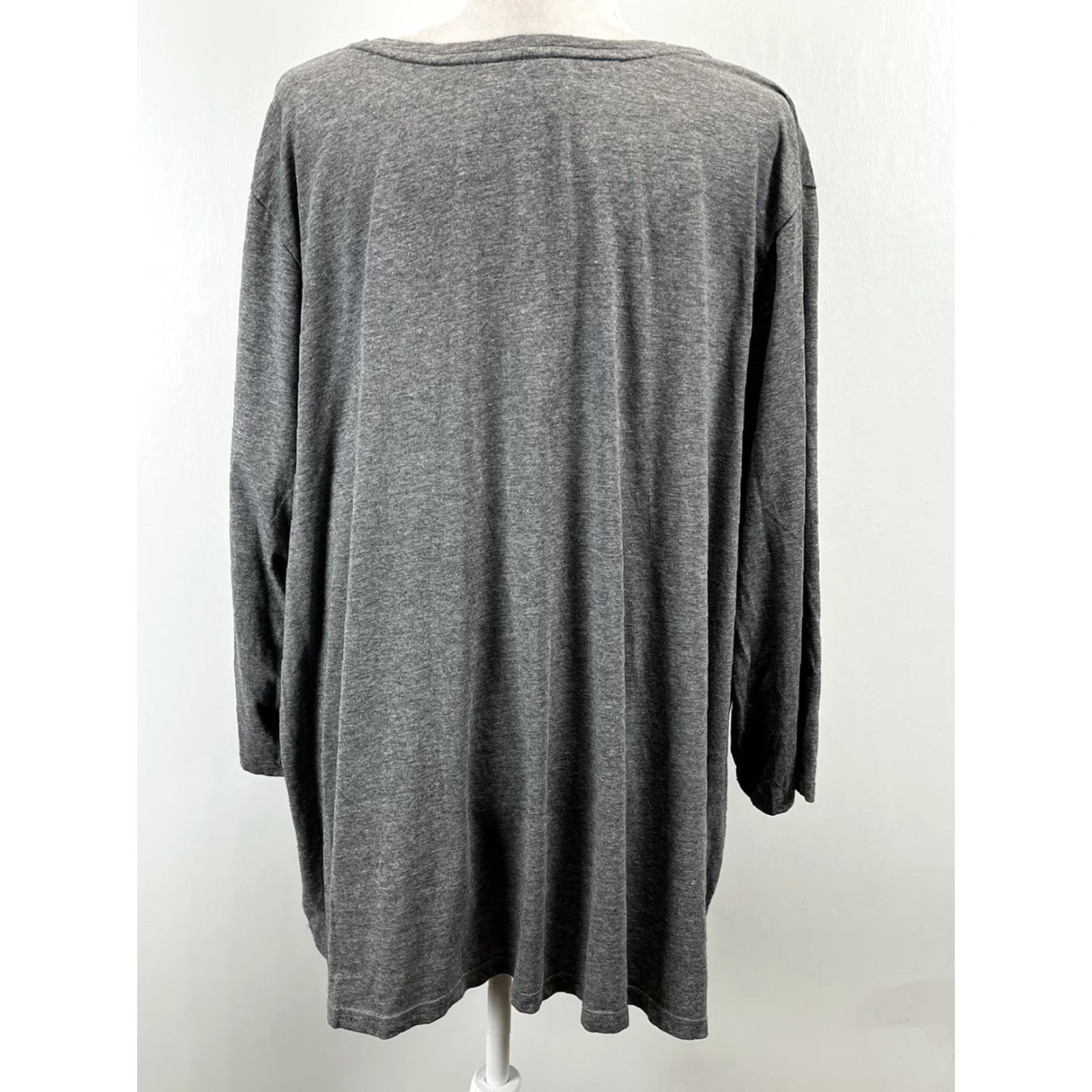 Vintage VINTAGE? No. Catherine’s Casual Gray Studded Top Shirt 4X Plus Women V-Neck Casual Top 4X Gray Studded Womens 30w 32w Size XXL / US 16-18 / IT 52-54 - 3 Thumbnail
