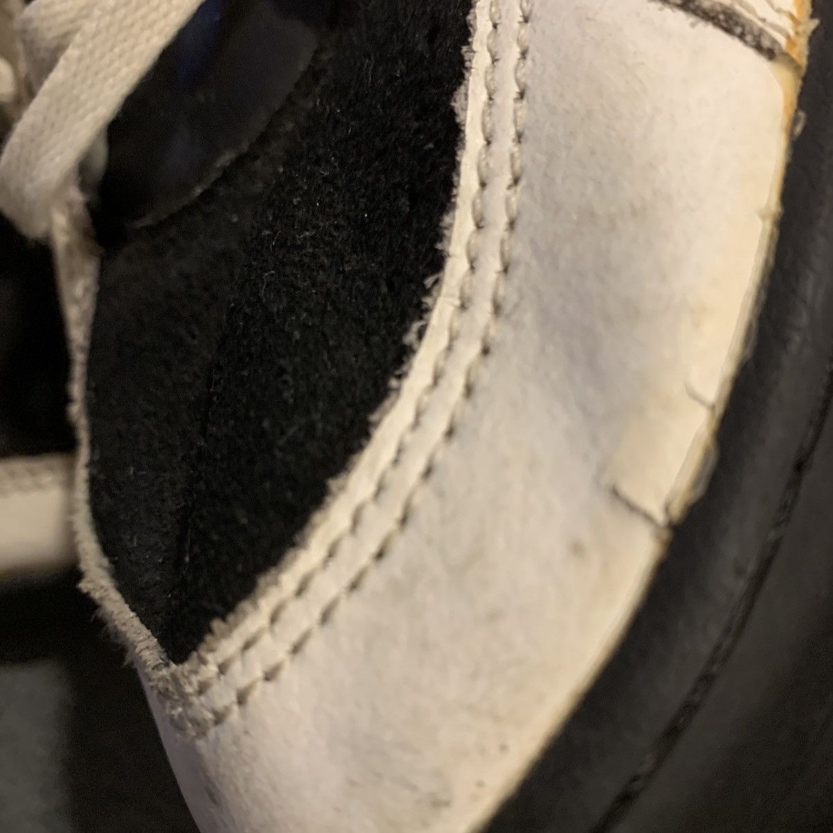 Nike VINTAGE 1993 NIKE FLIGHT SNEAKERS Size US 13 / EU 46 - 12 Thumbnail