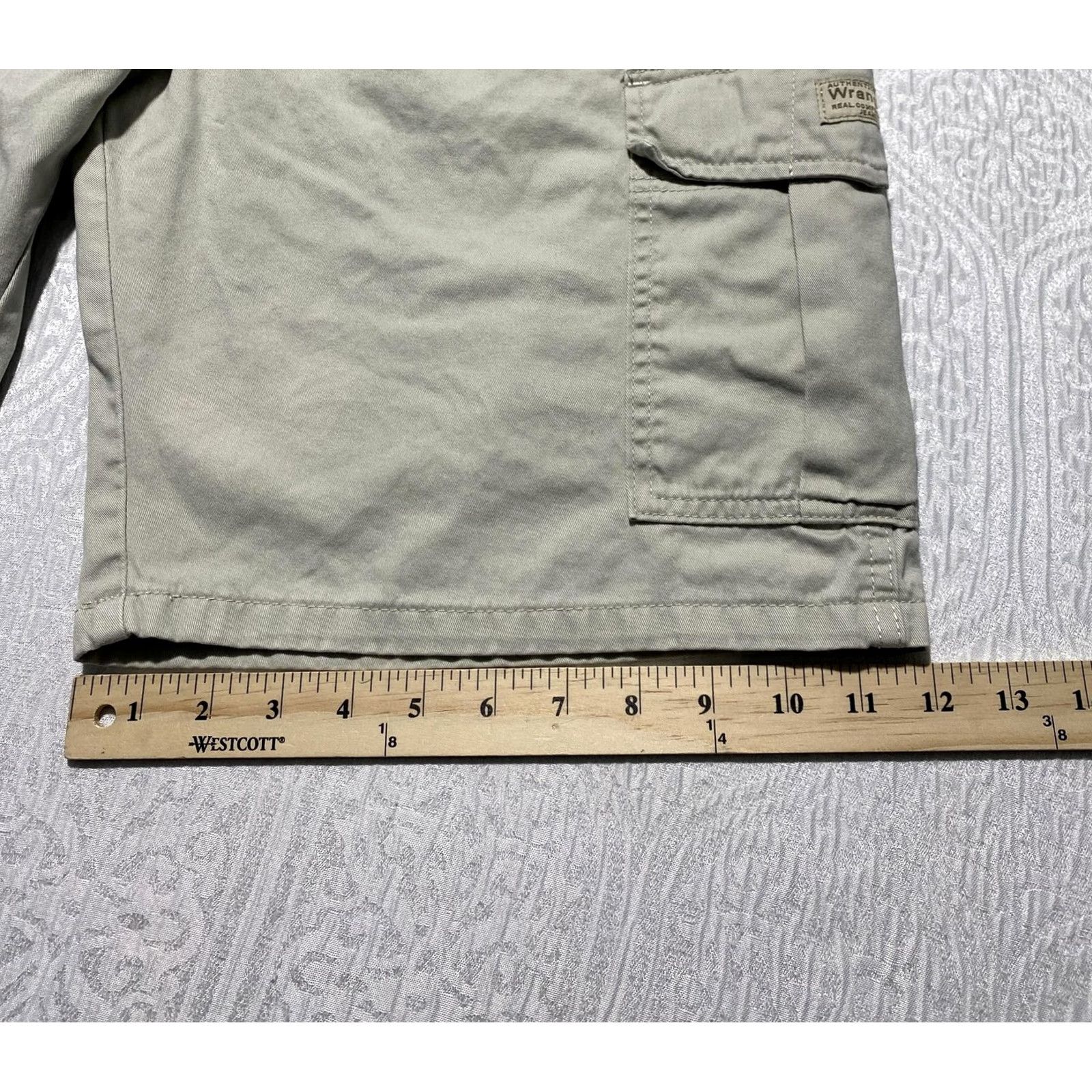 Wrangler Wrangler Shorts Mens 34 Beige Relaxed Fit Cargo Canvas Pockets Cotton Casual Size US 34 / EU 50 - 7 Thumbnail