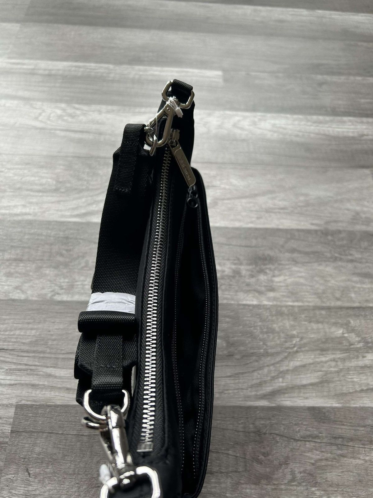 Lululemon Lululemon City Essentials Small Shoulder Bag Black 3L Size ONE SIZE - 3 Thumbnail