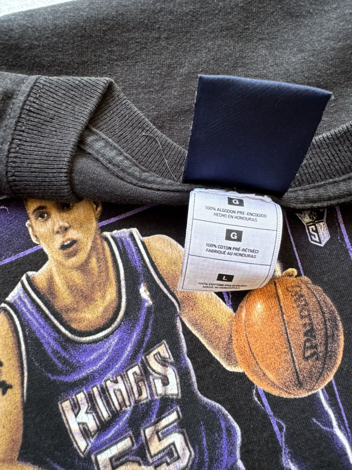 Vintage ‘00s Sacramento Kings Jason Williams NBA Tee Shirt Y2Kings Size US L / EU 52-54 / 3 - 7 Thumbnail