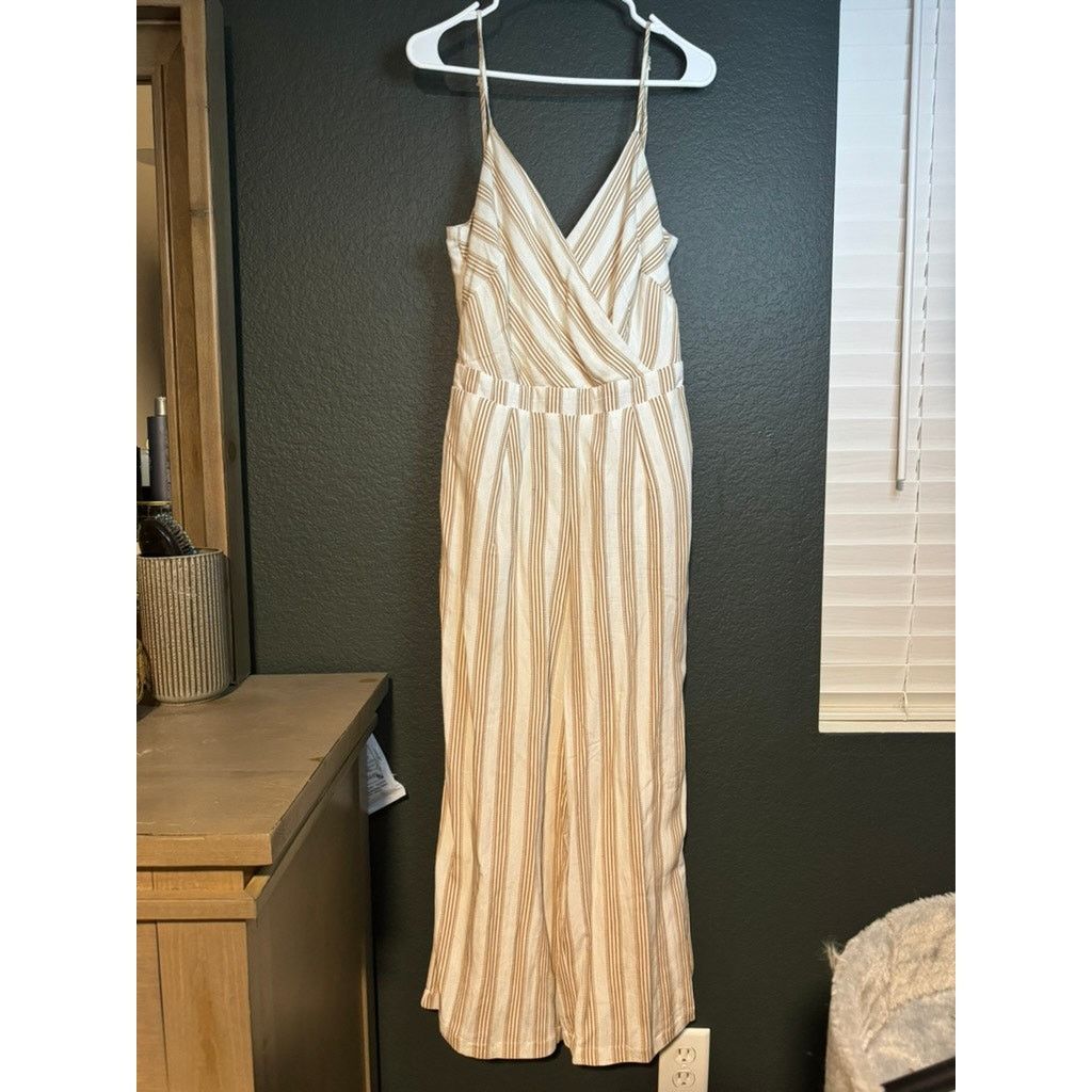 Other Black Tape Tan & WHITE STRIPED JUMPSUIT Size M Size 30" / US 8 / IT 44 - 1 Thumbnail