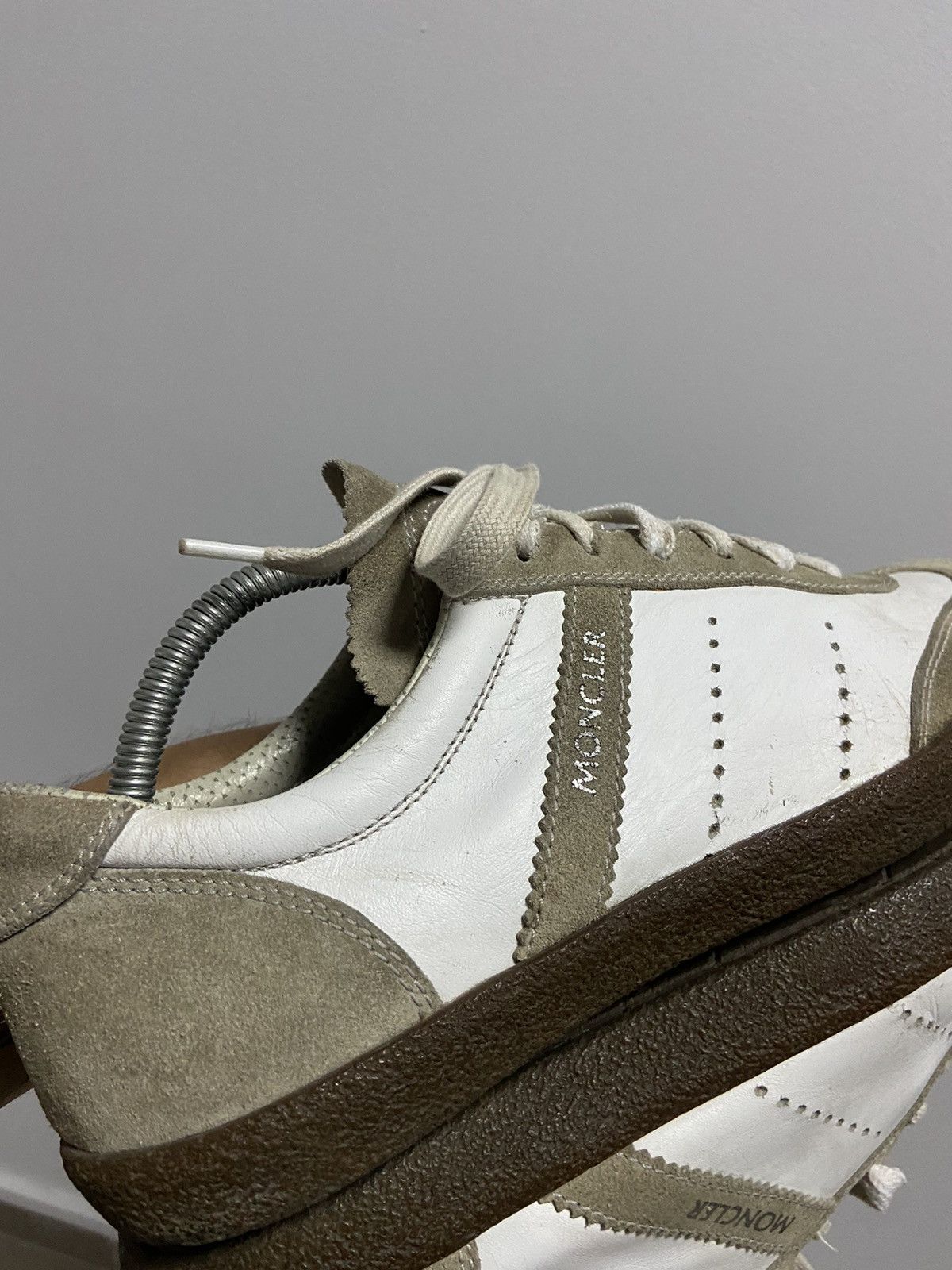 Moncler Moncler low top sneakers leather vintage luxury logo Size US 8 / EU 41 - 20 Thumbnail