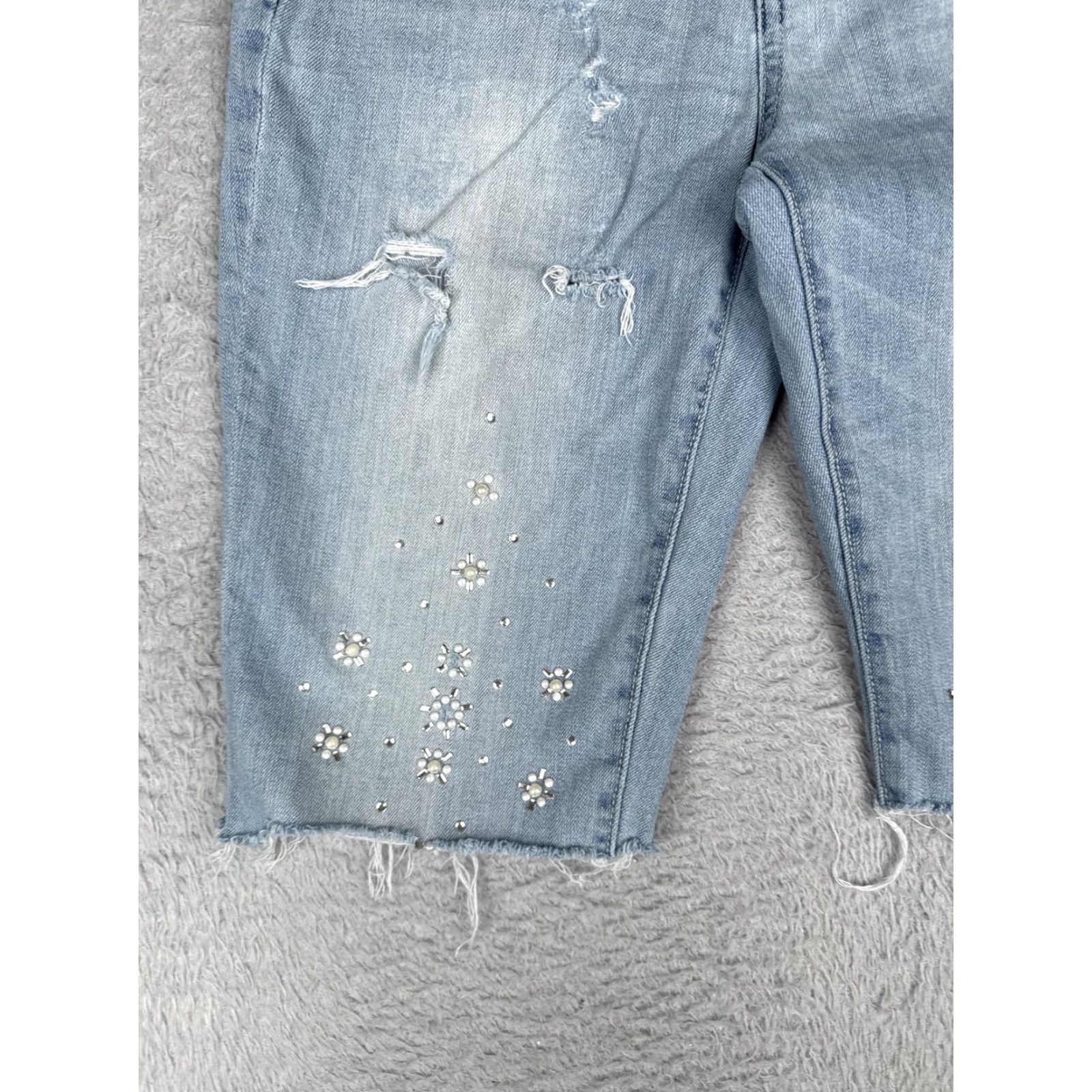 Vintage Jennifer Lopez Bermuda Shorts Womens 0 Blue Distressed Floral Beaded Rhinestone Size 25" / US 0 / IT 36 - 3 Thumbnail