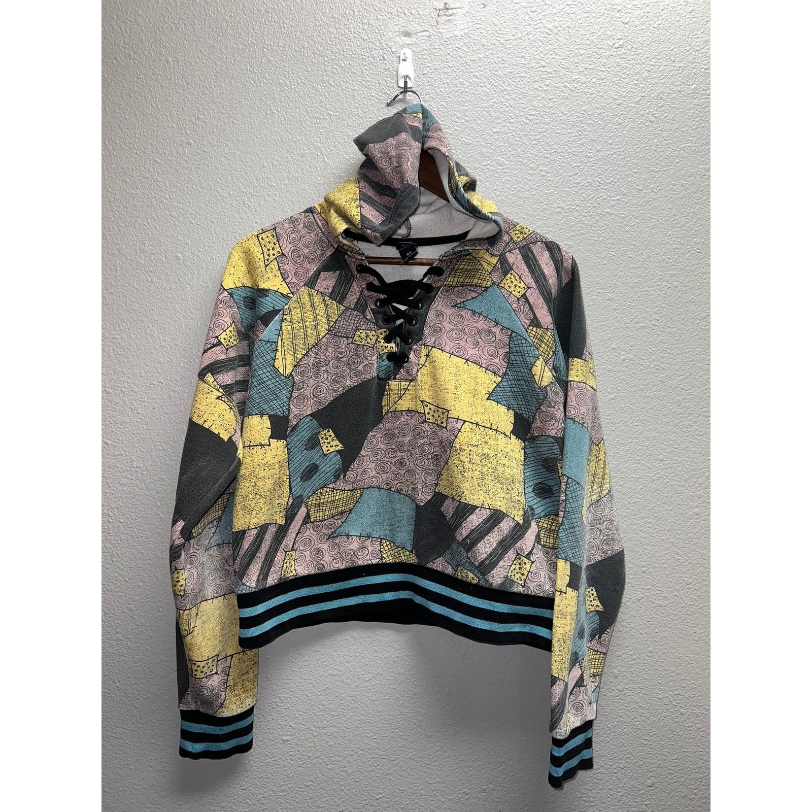 Vintage The Nightmare Before Christmas Hoodie Tim Burton Disney S Size S / US 4 / IT 40 - 1 Thumbnail