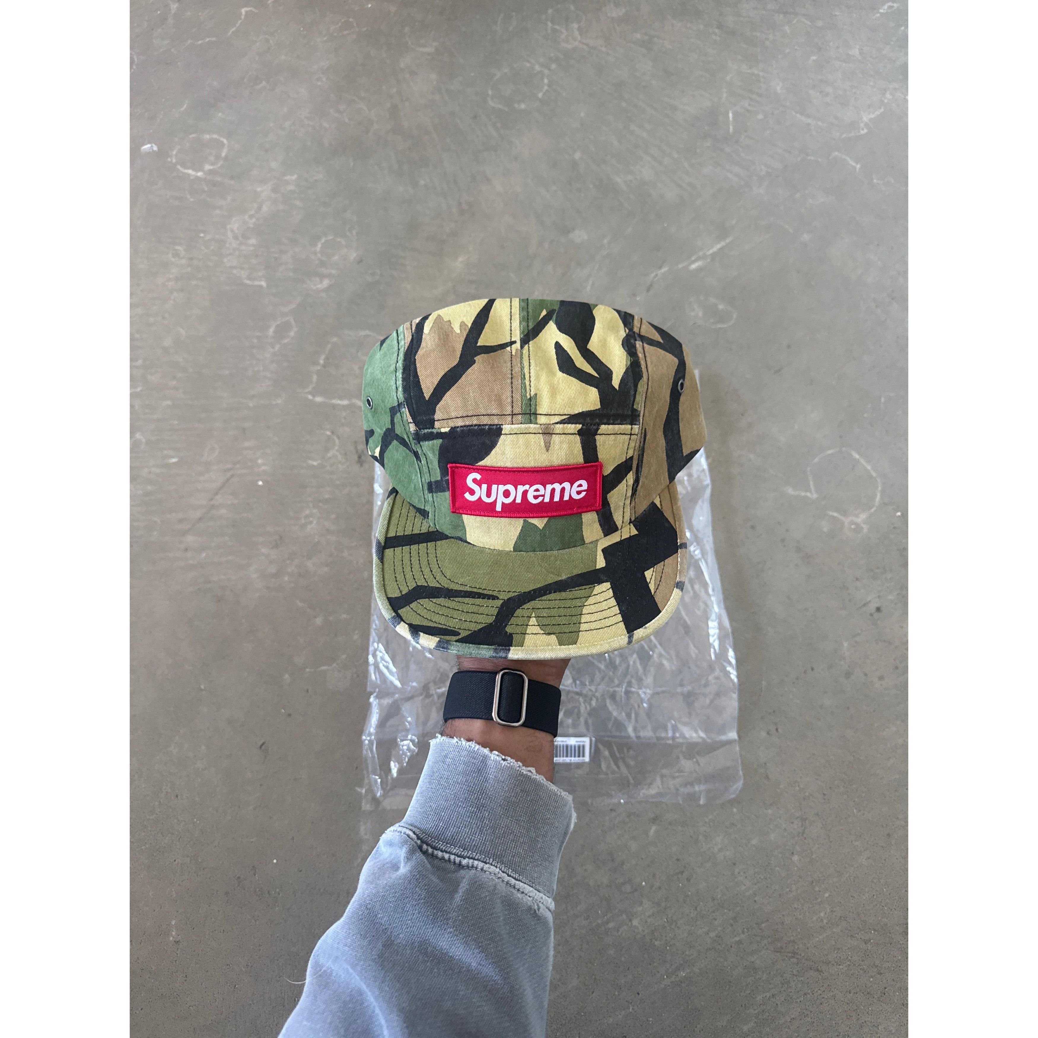 Supreme Predator Camo Camp Cap 1999年 Supreme Supreme 1999 Predator Camo Cap | Grailed