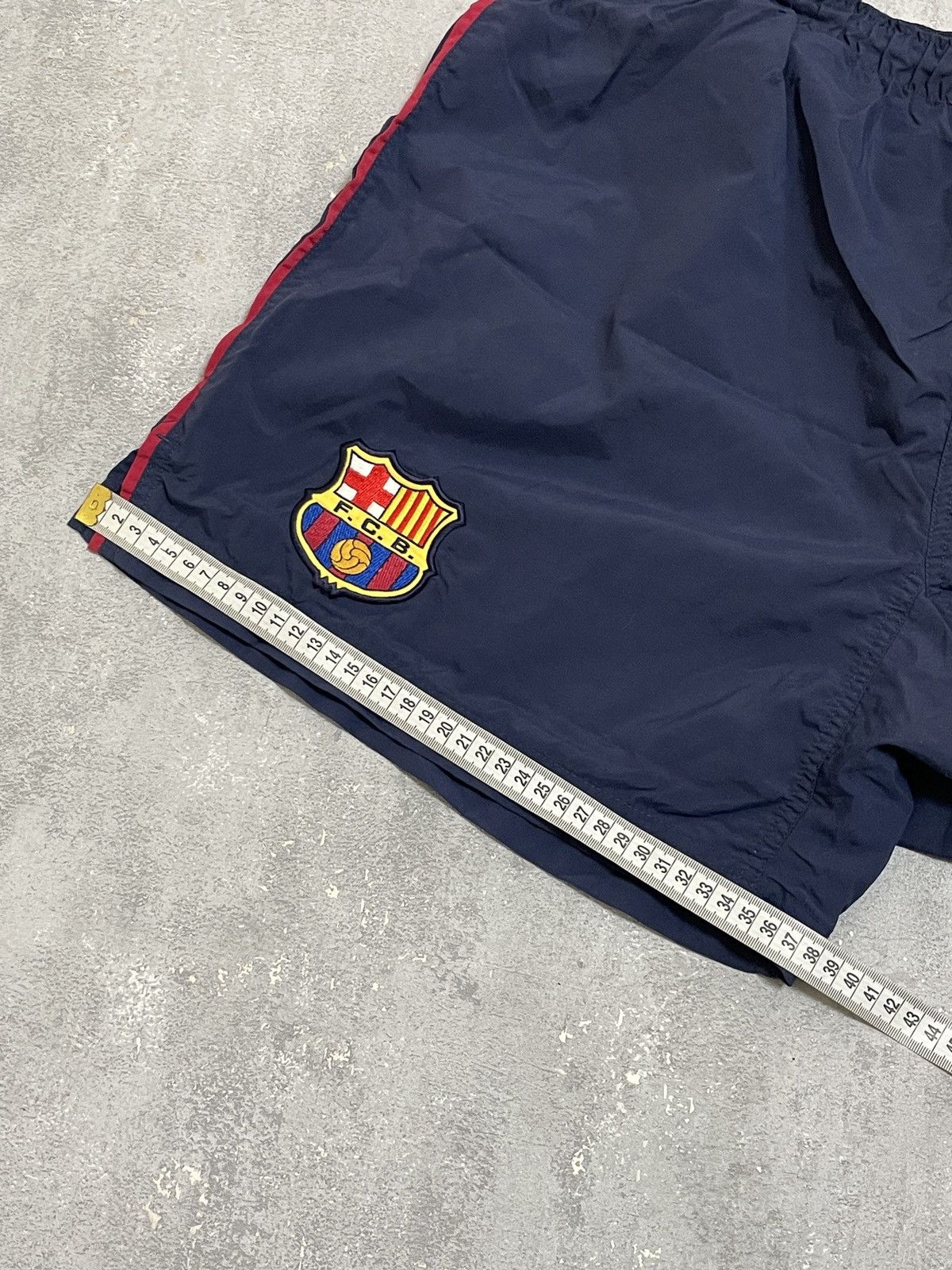 Nike Vintage Nike Barcelona Football Shorts Soccer Mens Rare XL Size US 34 / EU 50 - 15 Thumbnail
