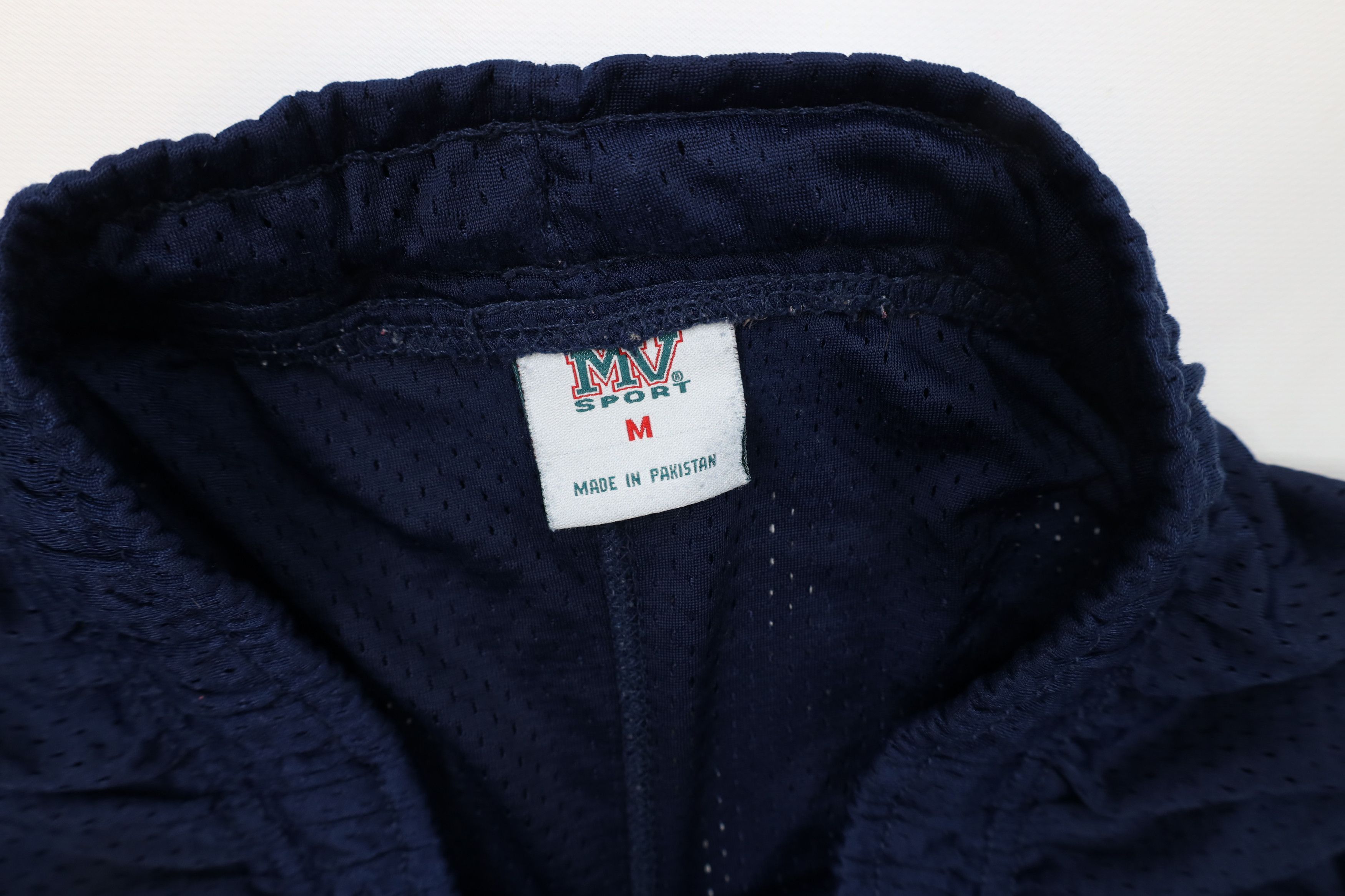 Vintage Vintage 90s Spell Out Notre Dame University Mesh Shorts Blue Size US 32 / EU 48 - 7 Thumbnail