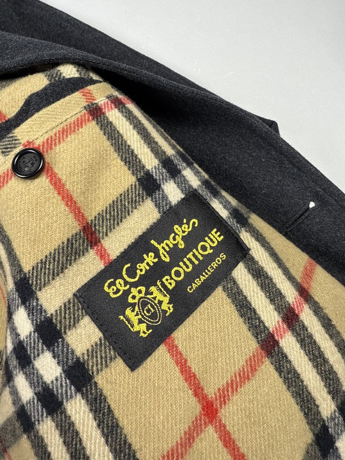 Burberry Burberry heavy coat black & grey Size US M / EU 48-50 / 2 - 17 Thumbnail