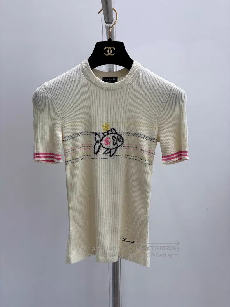 Chanel Chanel Beige small fish knitted short sleeves Size XXS / US 00 / IT 34 - 2 Thumbnail
