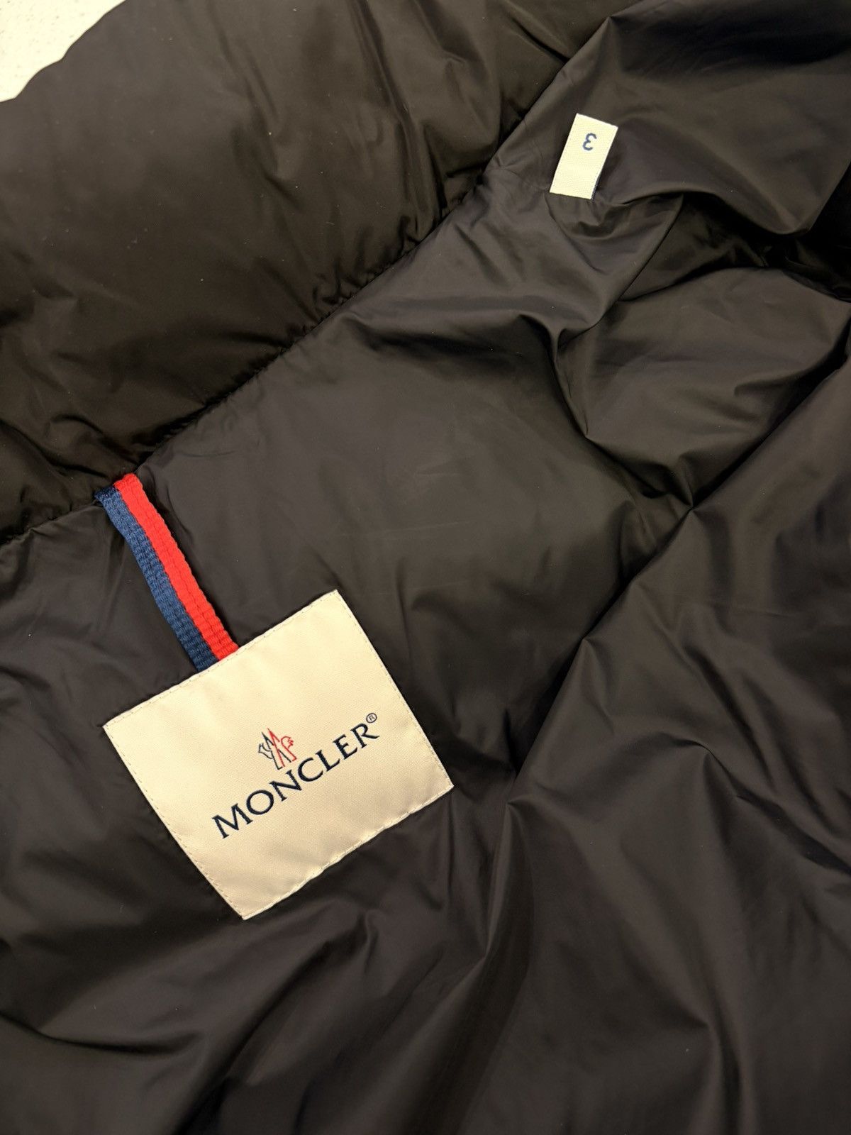 Moncler Moncler Maya Matte Short Down Jacket Size (3) Large Size US L / EU 52-54 / 3 - 6 Thumbnail