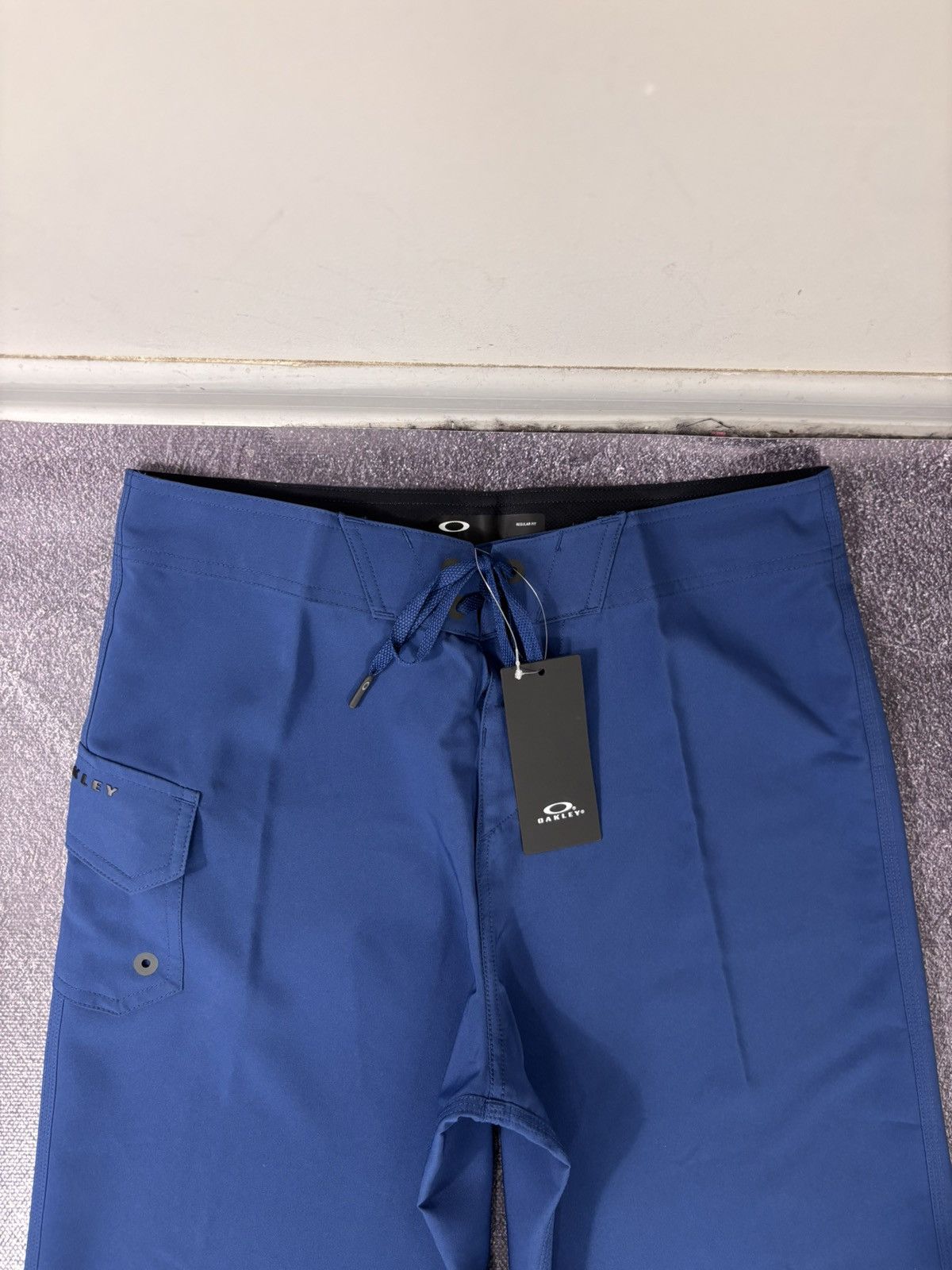 Oakley Oakley Kana 21 Boardshort NWT Men’s Dark Blue Swim Shorts Size US 30 / EU 46 - 7 Thumbnail