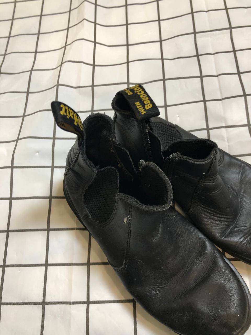 Dr. Martens Dr Martens Black Leather Zip Up Ankle Boots Size US 4 / IT 34 - 5 Thumbnail