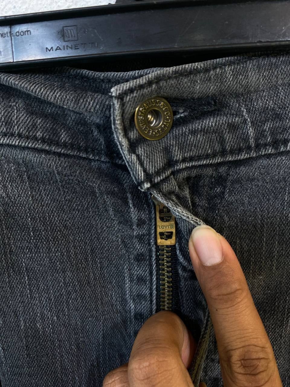 Levi's vintage levis 521 slim taper black denim Size US 41 - 7 Thumbnail