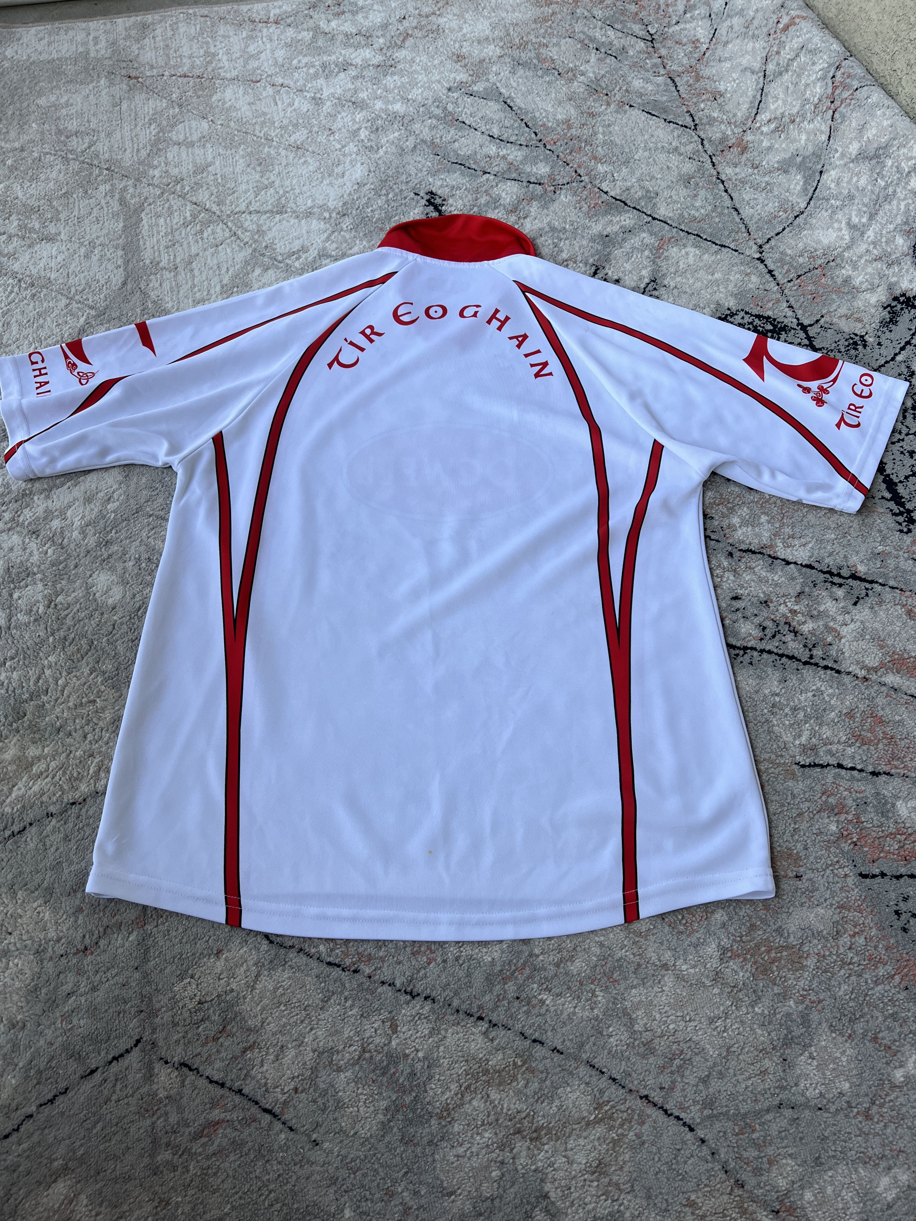 O'Neills Tyrone GAA O'Neills Jersey With Signatures Size US L / EU 52-54 / 3 - 5 Thumbnail