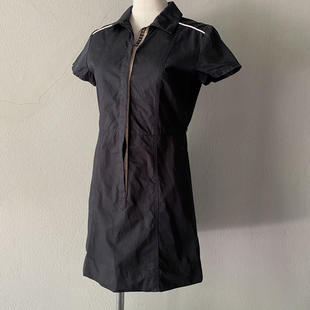 Burberry BURBERRY Black Short-Sleeve Shirt Dress Size S / US 4 / IT 40 - 17 Thumbnail