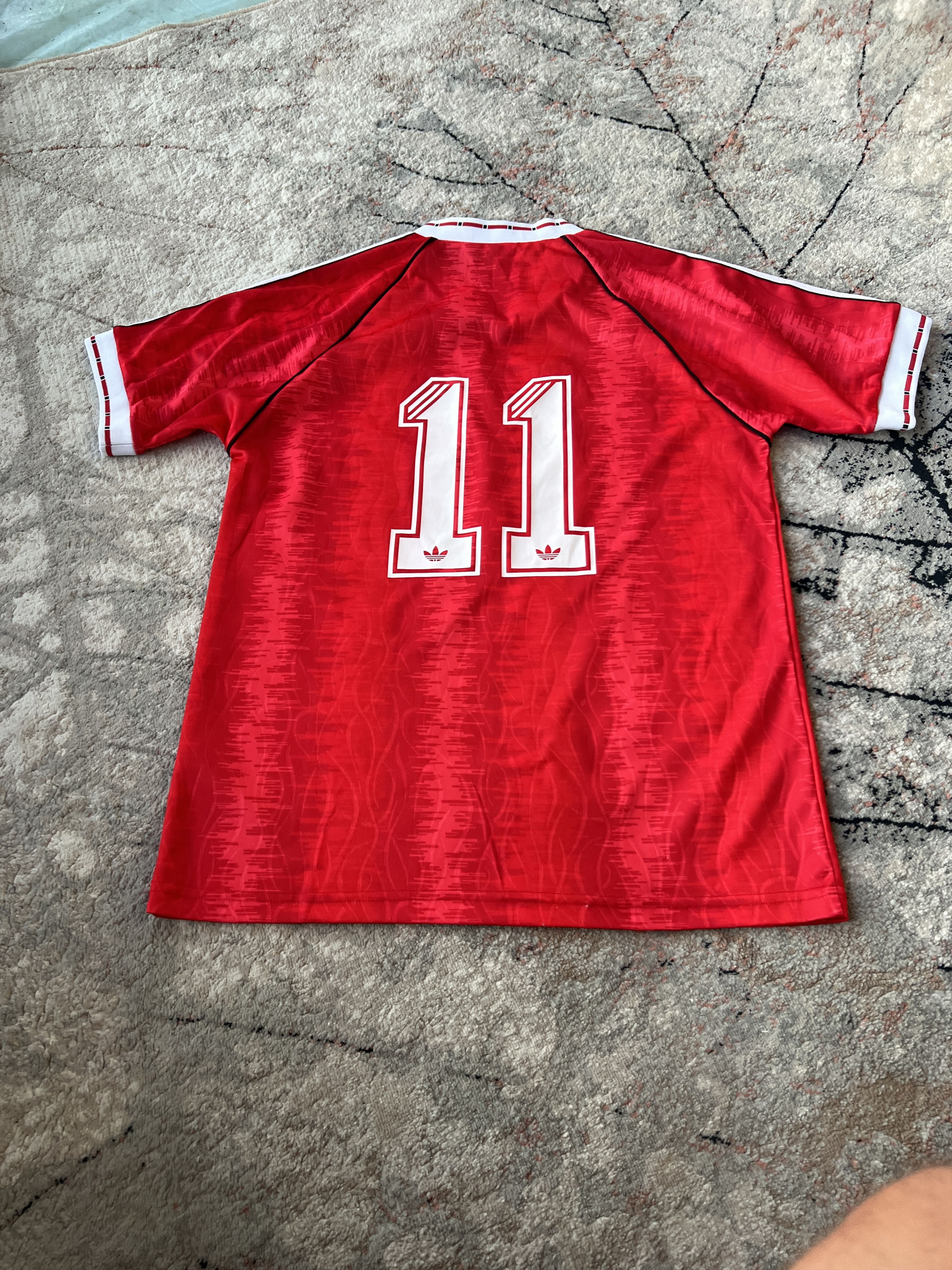Adidas × Vintage Adidas Manchester United Sharp Vintage Jersey Size US M / EU 48-50 / 2 - 7 Thumbnail