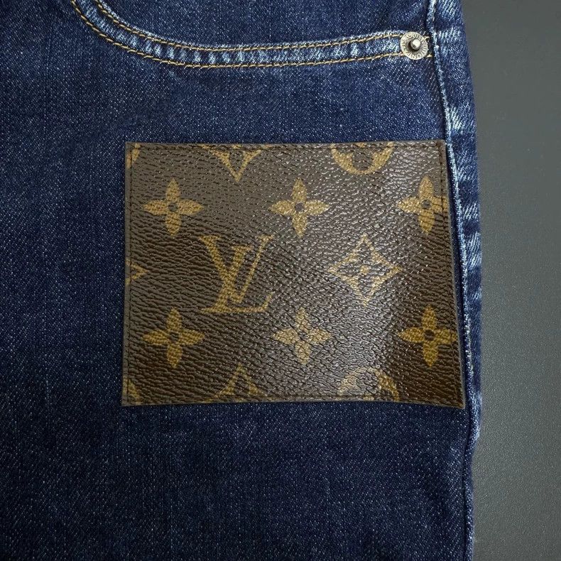 Louis Vuitton Louis Vuitton Washed blue classic leather logo jeans 2505-N Size US 36 / EU 52 - 8 Thumbnail