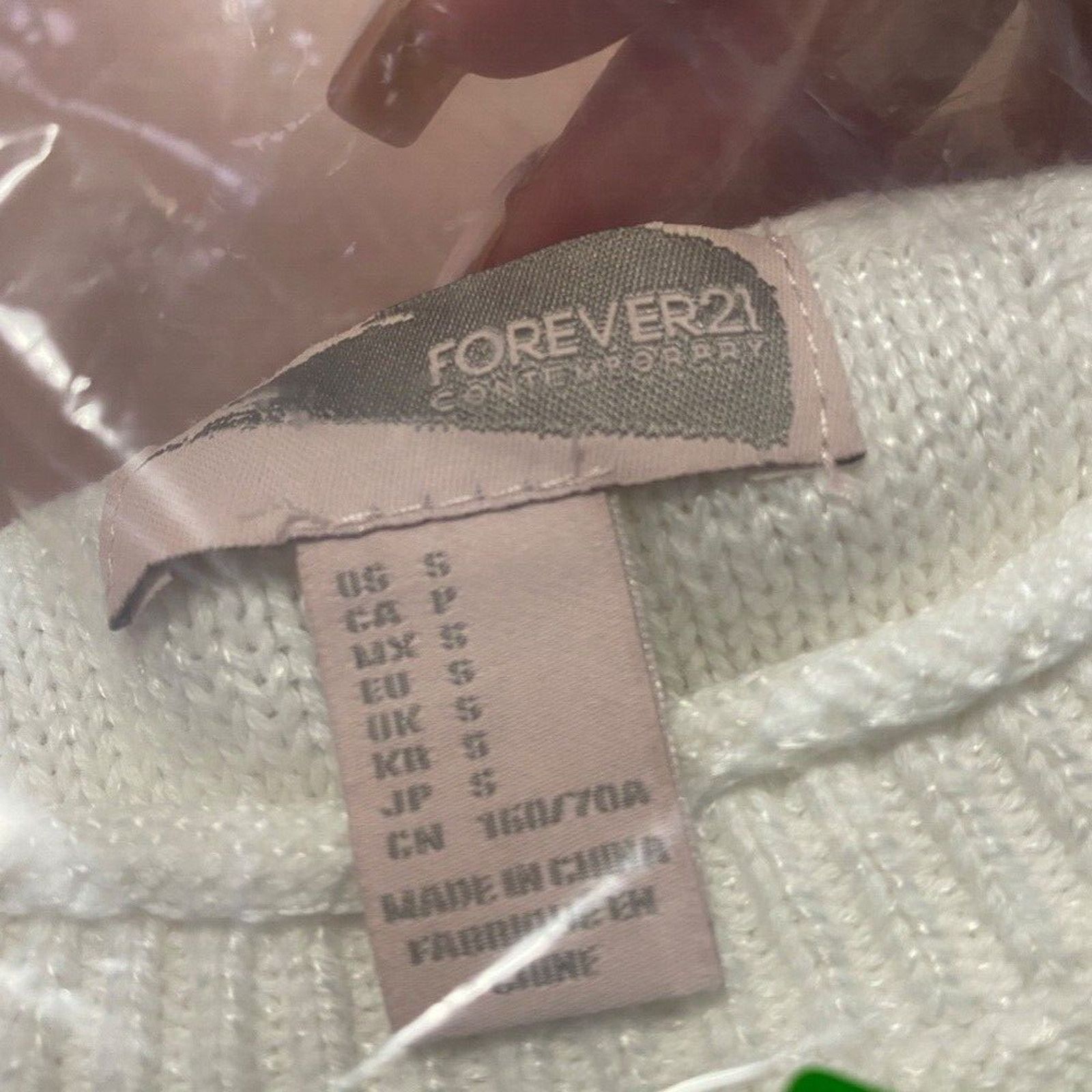 Forever 21 White Knit Asymmetrical Round Neck Short Sleeve Sweater S Size S / US 4 / IT 40 - 6 Thumbnail