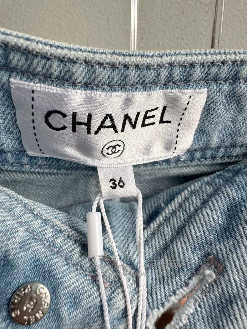 Chanel Chanel Denim shorts Size 24" / US 00 / IT 34 - 5 Thumbnail