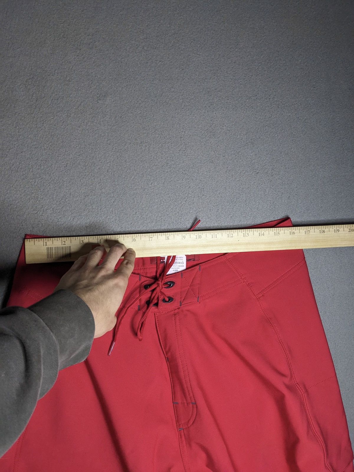 Oakley Vintage Oakley Board Shorts Mens 34 Cargo Surf Comb Red 90s Size US 34 / EU 50 - 11 Thumbnail