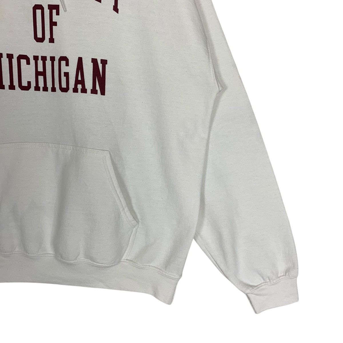 Vintage vintage Clothing Aparel University Of Mechigan Sweatshirt Size US L / EU 52-54 / 3 - 5 Thumbnail